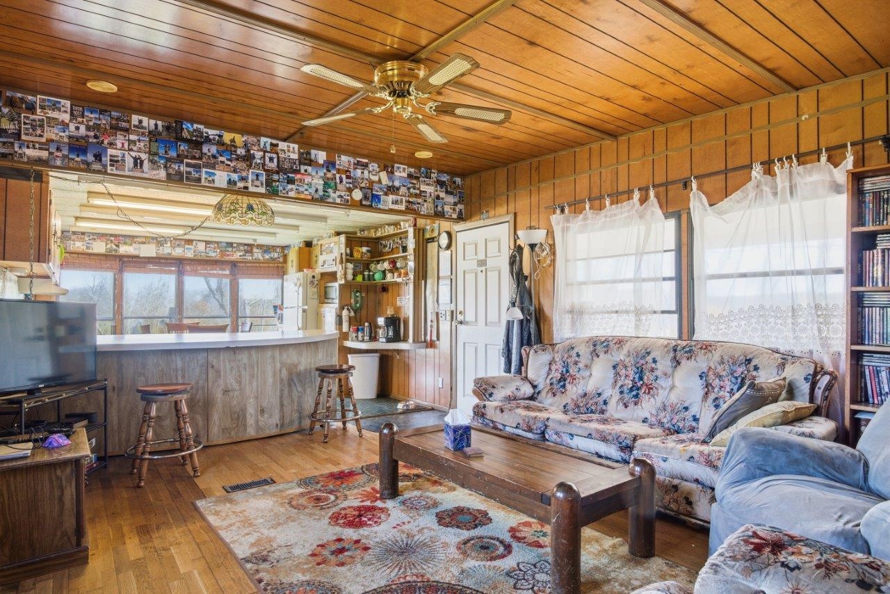 204 Douglas Lane Pearisburg VA 24134