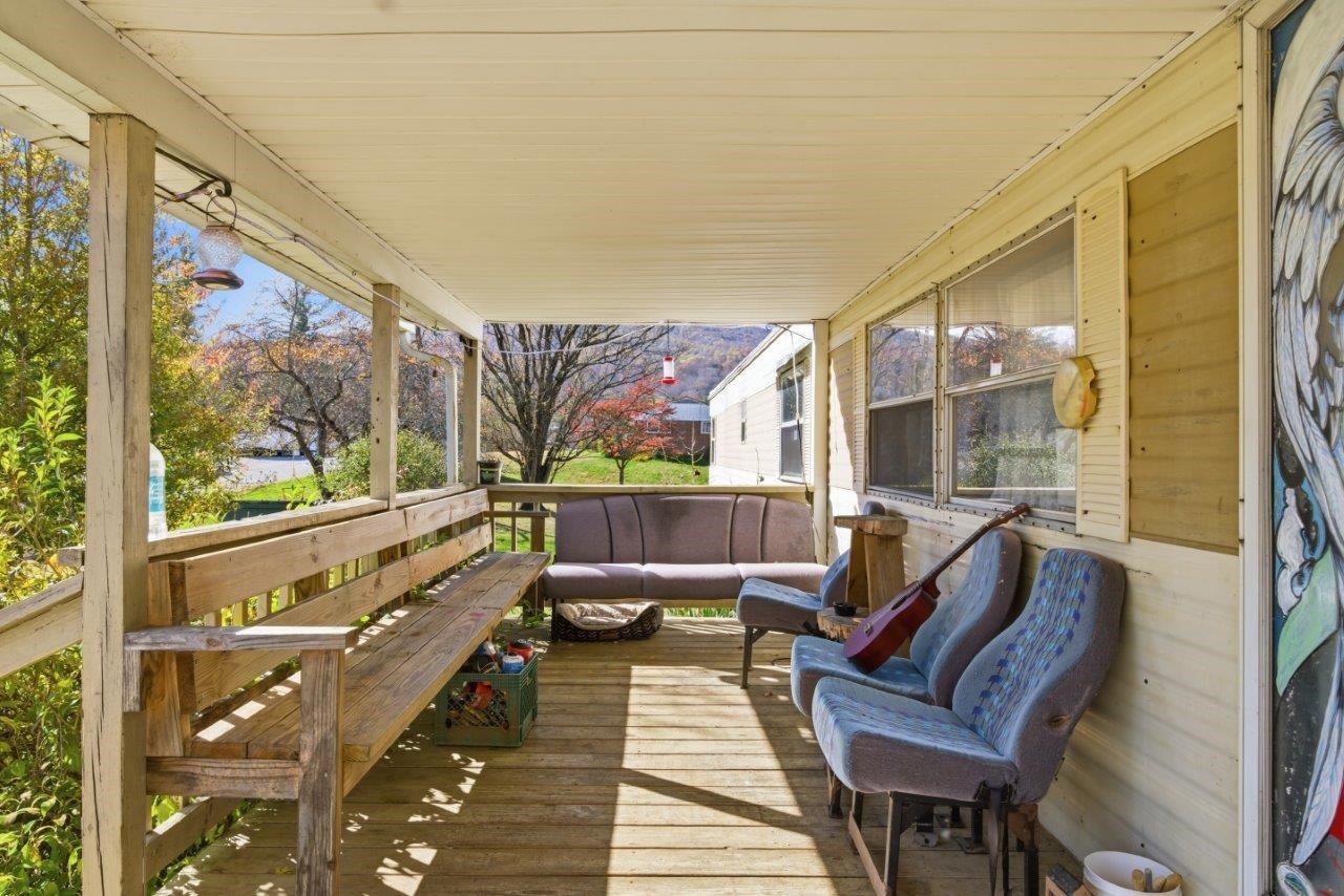 204 Douglas Lane Pearisburg VA 24134