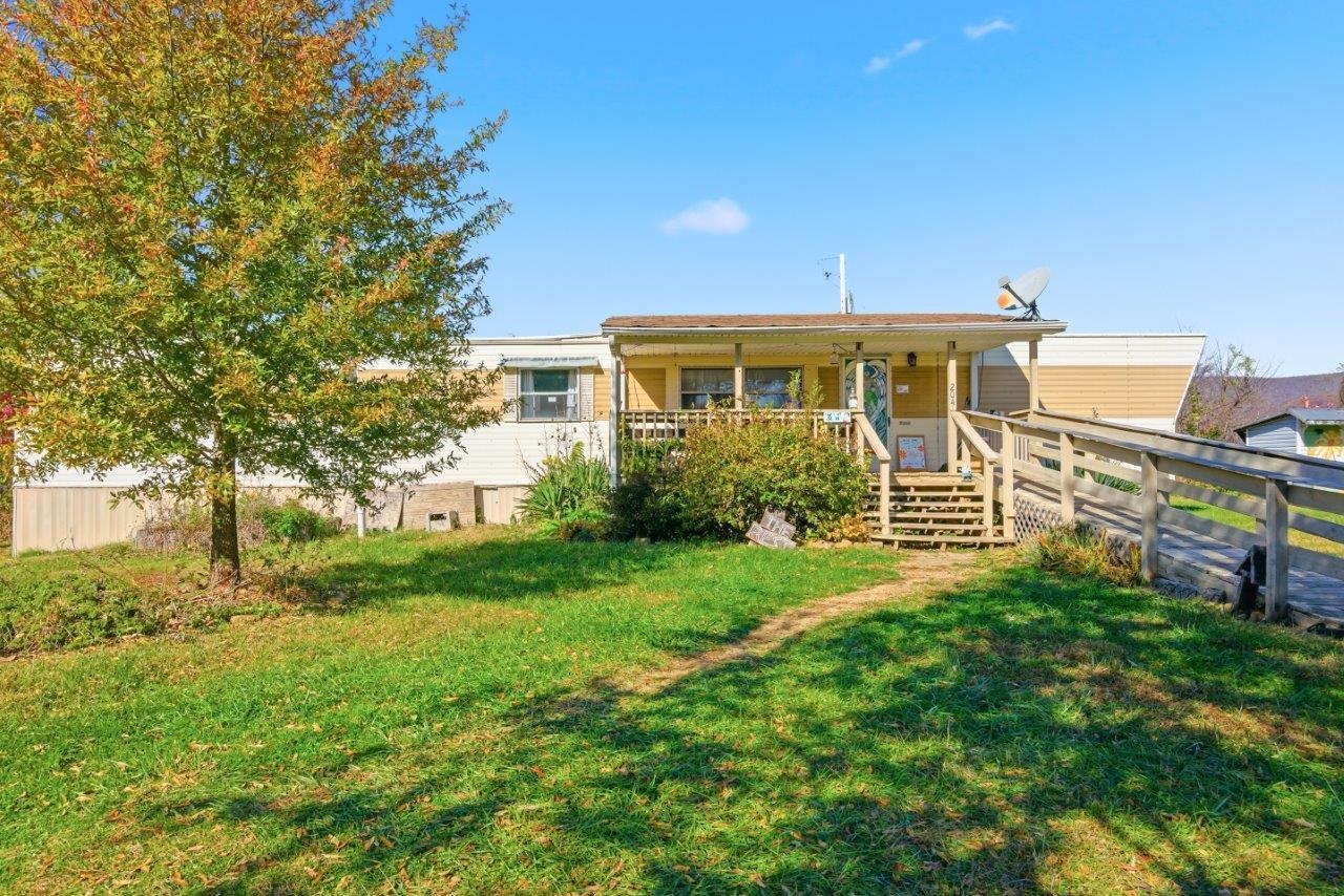 204 Douglas Lane Pearisburg VA 24134