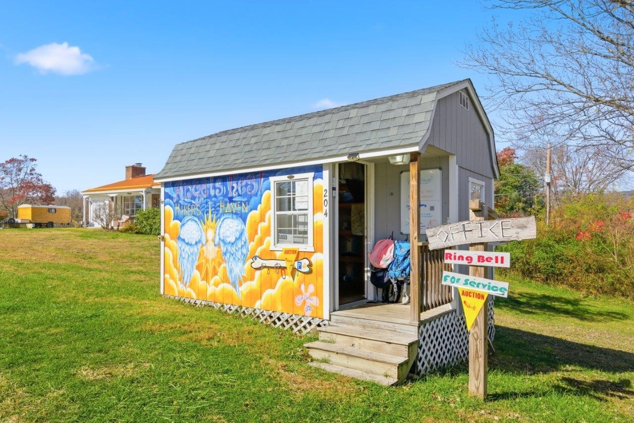 204 Douglas Lane Pearisburg VA 24134