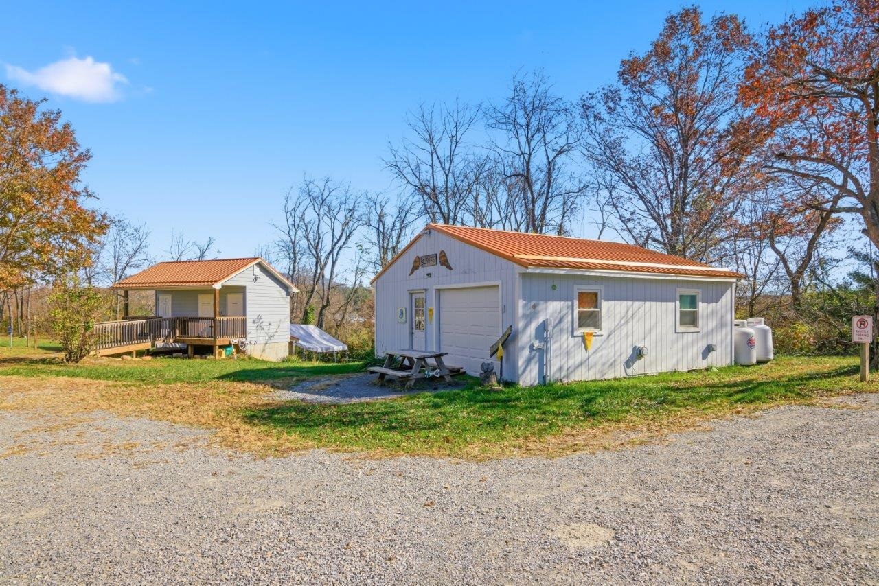 204 Douglas Lane Pearisburg VA 24134