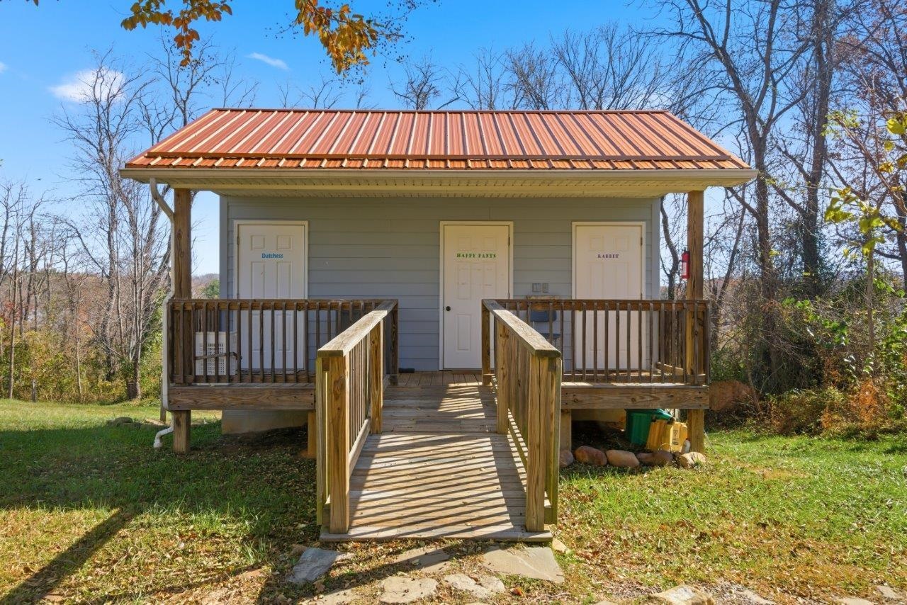 204 Douglas Lane Pearisburg VA 24134