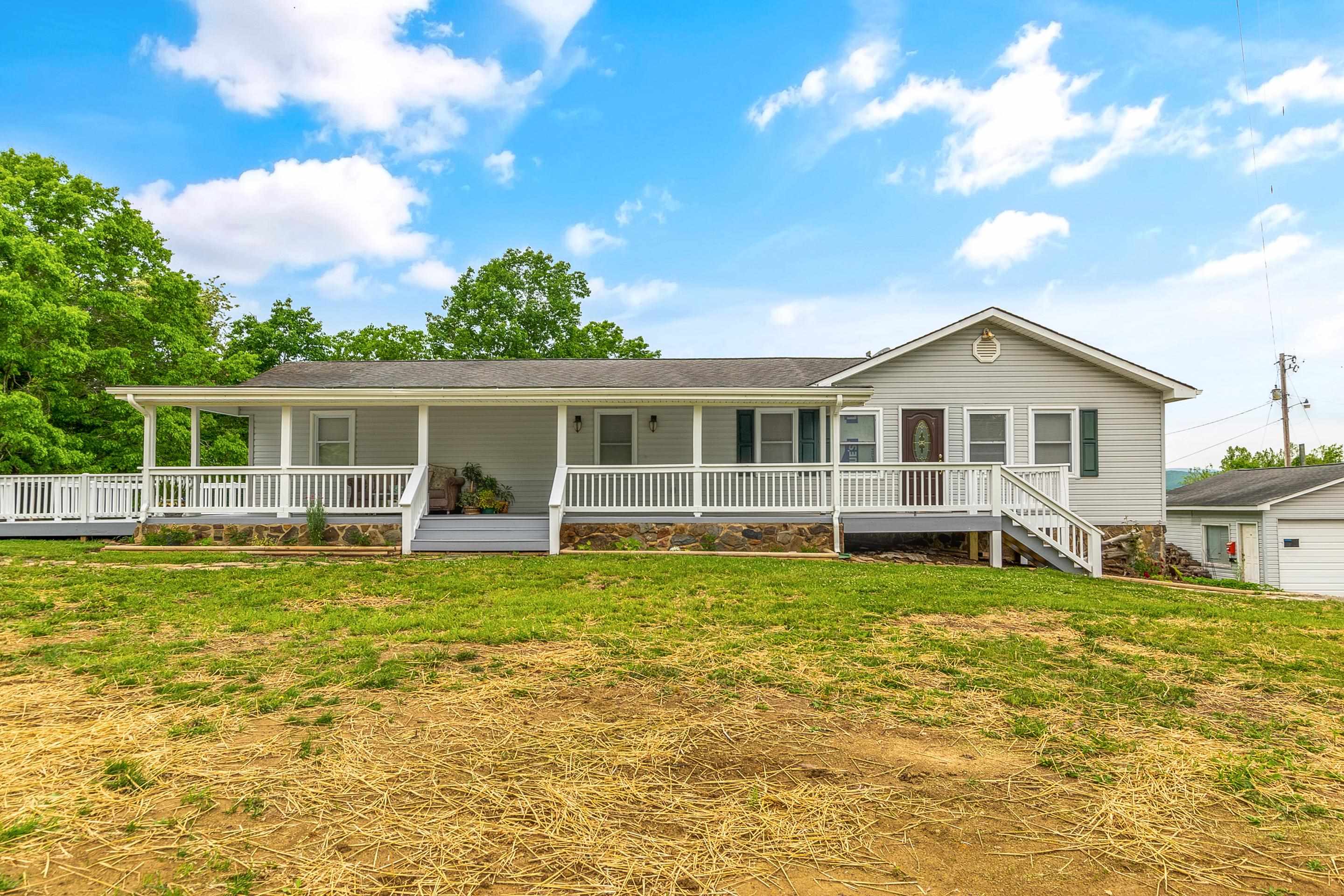 907 Magnolia Lane Christiansburg VA 24073