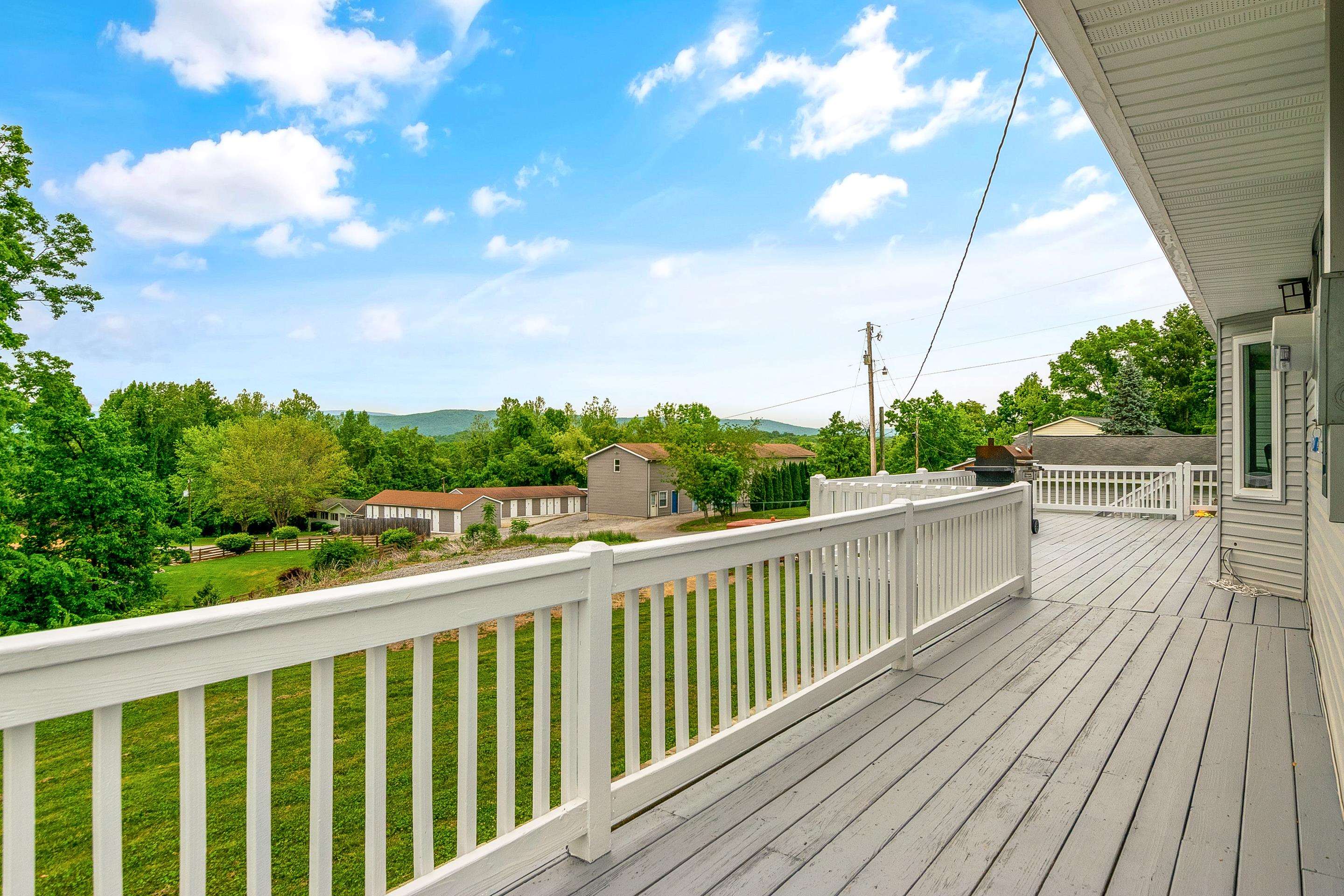 907 Magnolia Lane Christiansburg VA 24073
