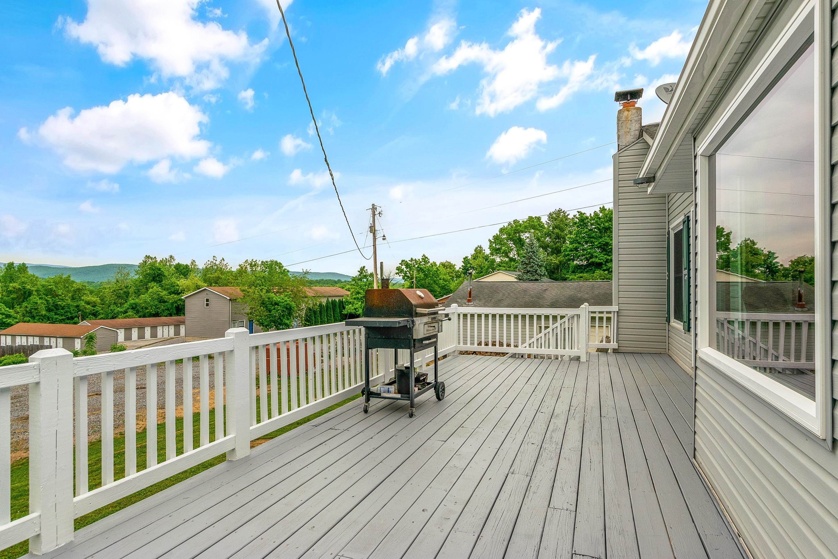907 Magnolia Lane Christiansburg VA 24073