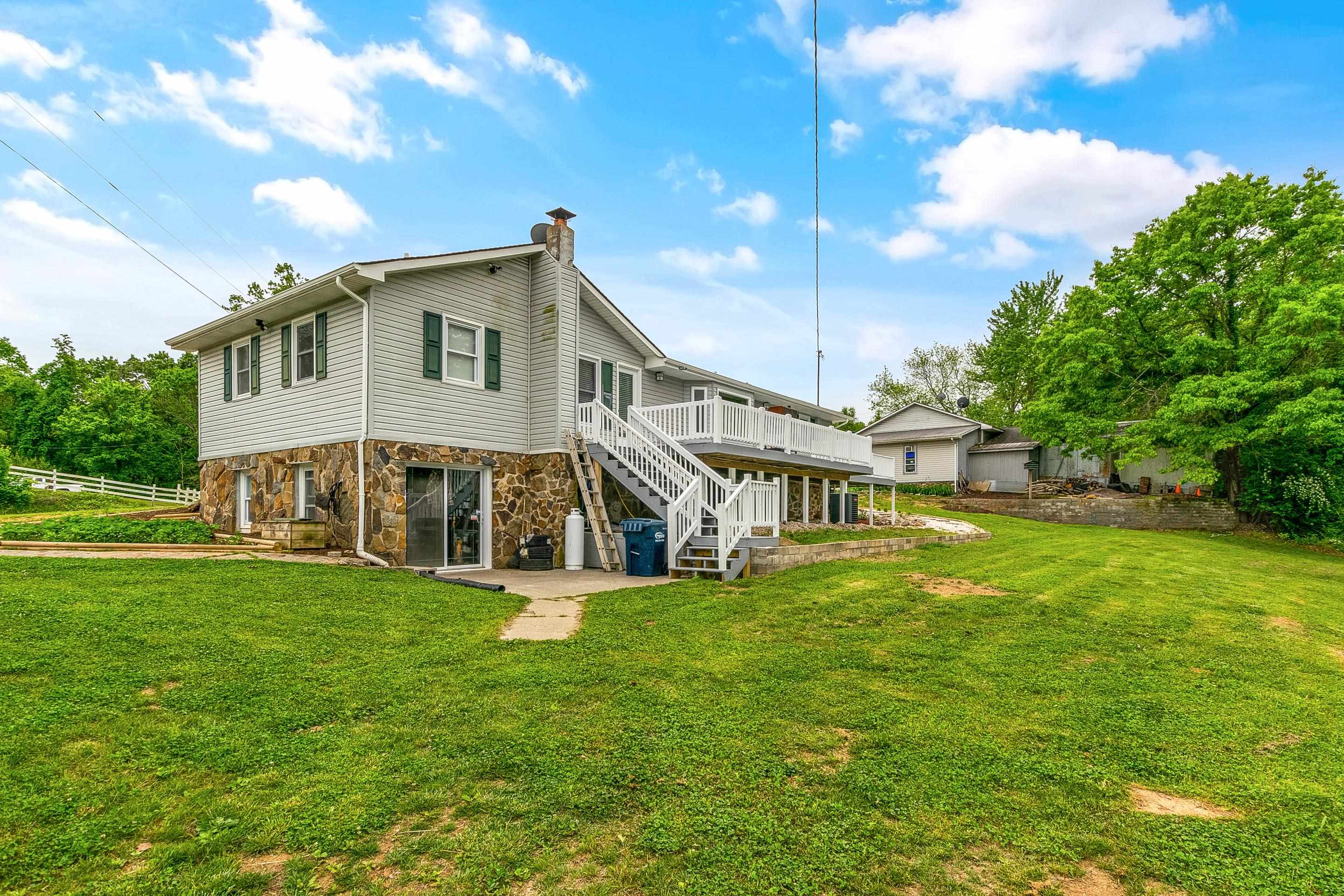 907 Magnolia Lane Christiansburg VA 24073