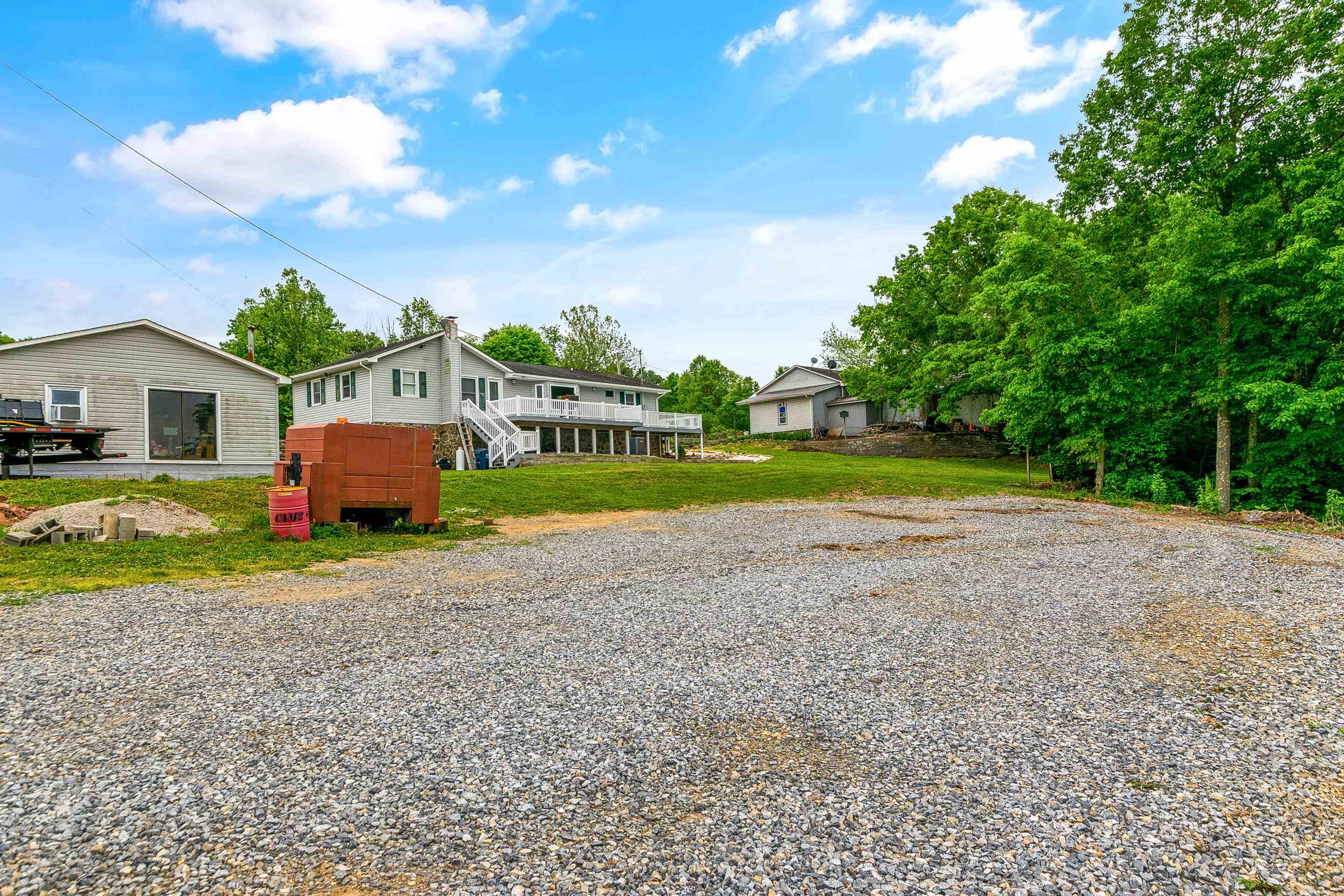 907 Magnolia Lane Christiansburg VA 24073