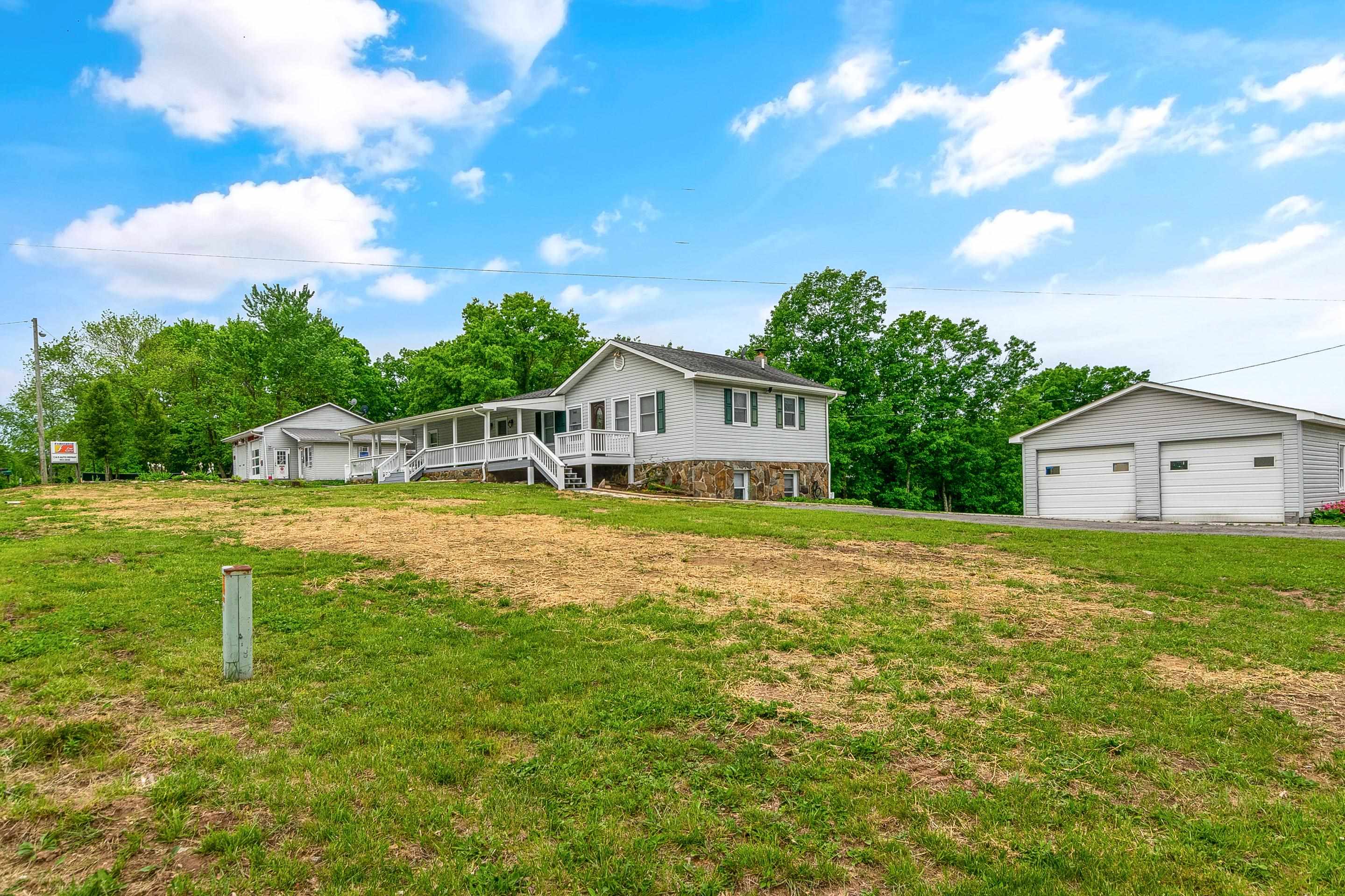 907 Magnolia Lane Christiansburg VA 24073