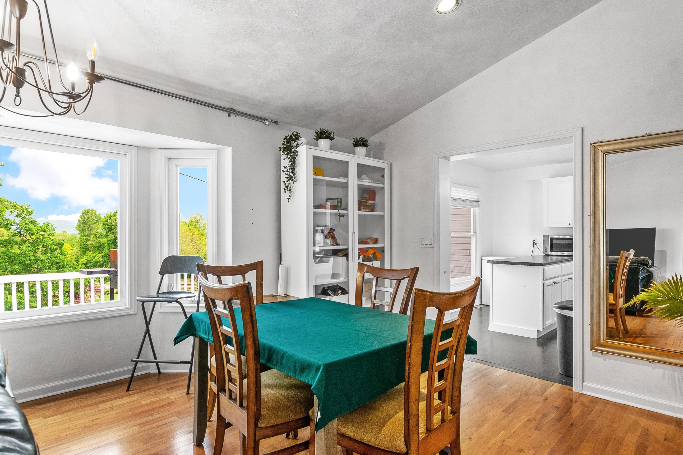 907 Magnolia Lane Christiansburg VA 24073