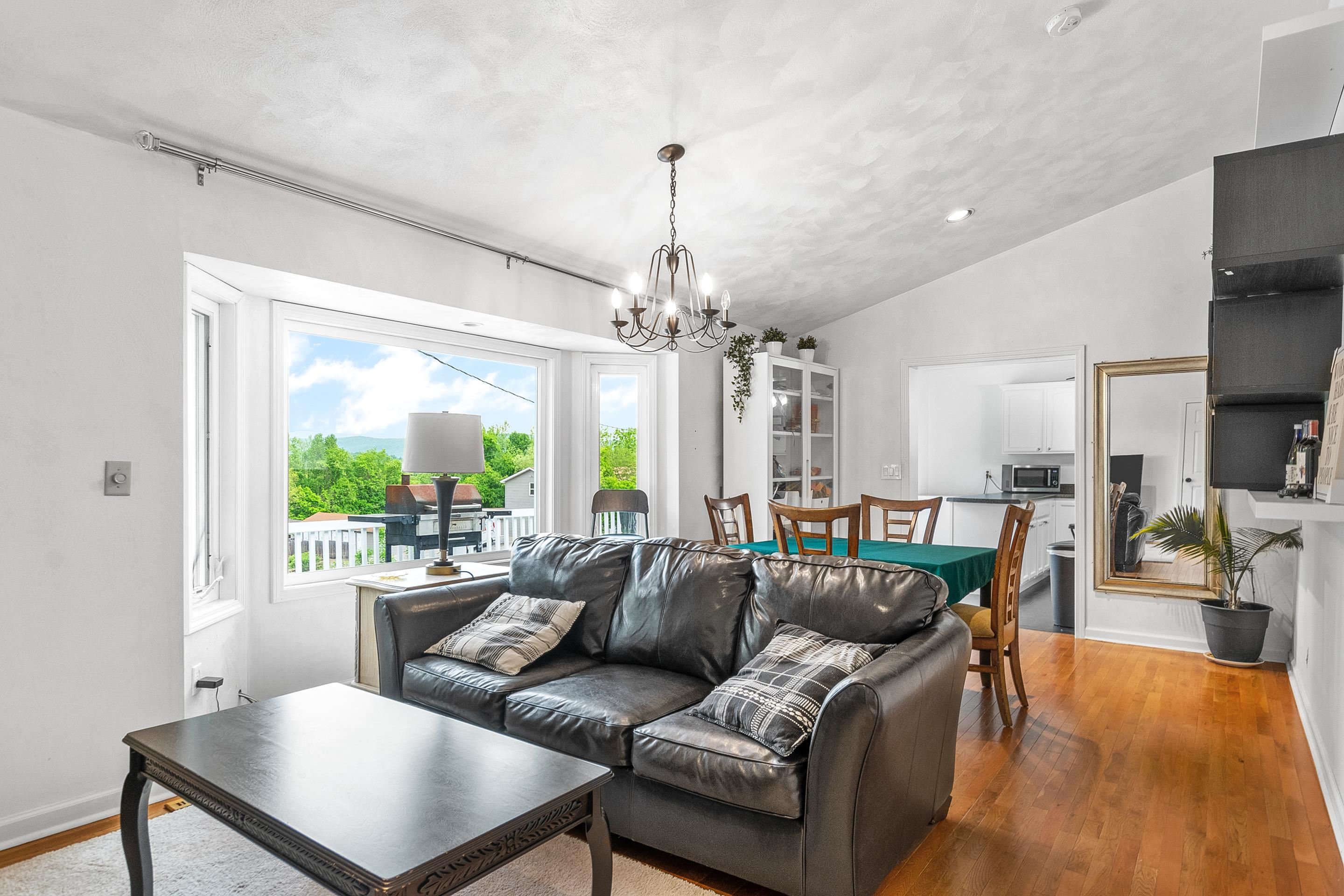 907 Magnolia Lane Christiansburg VA 24073