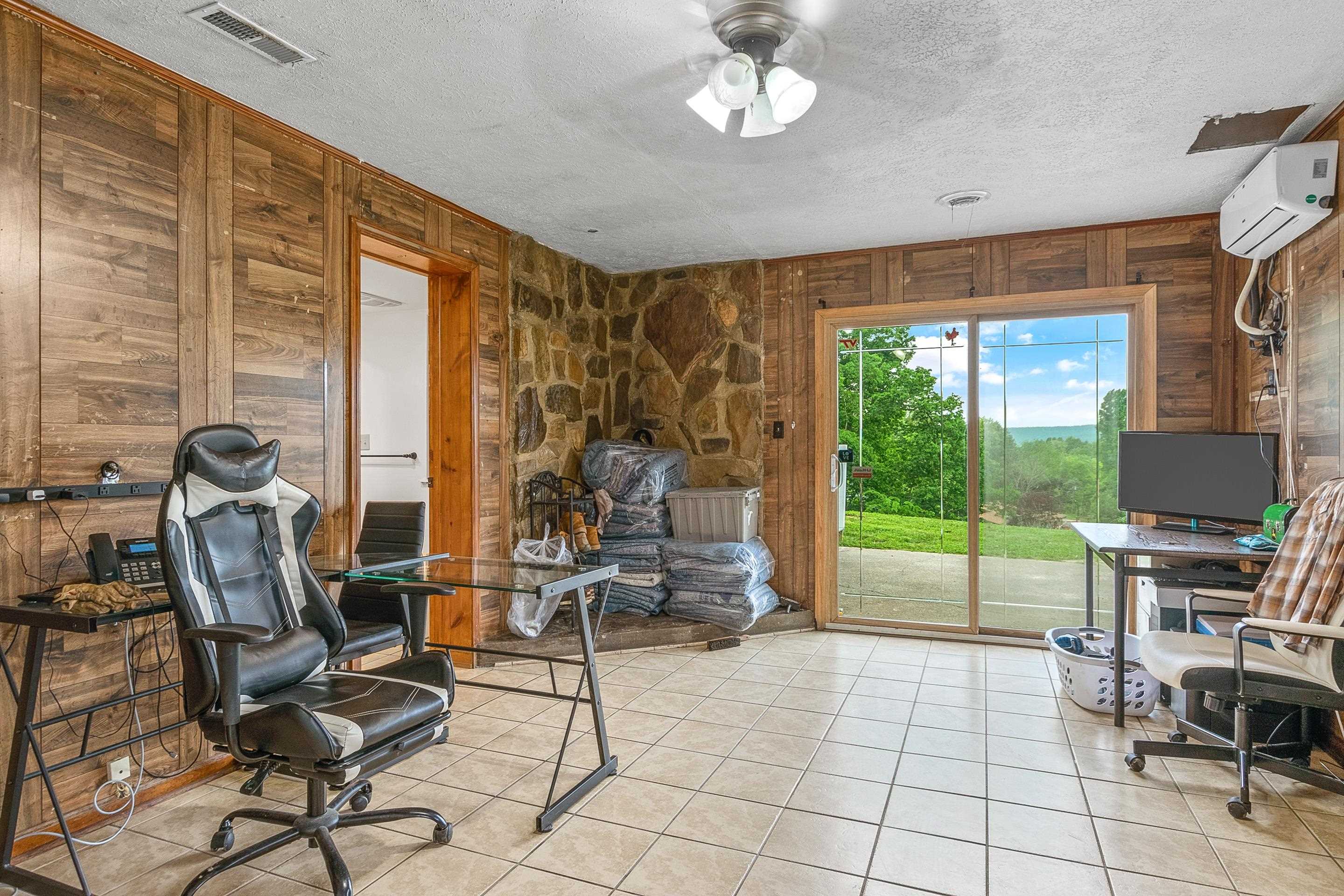 907 Magnolia Lane Christiansburg VA 24073