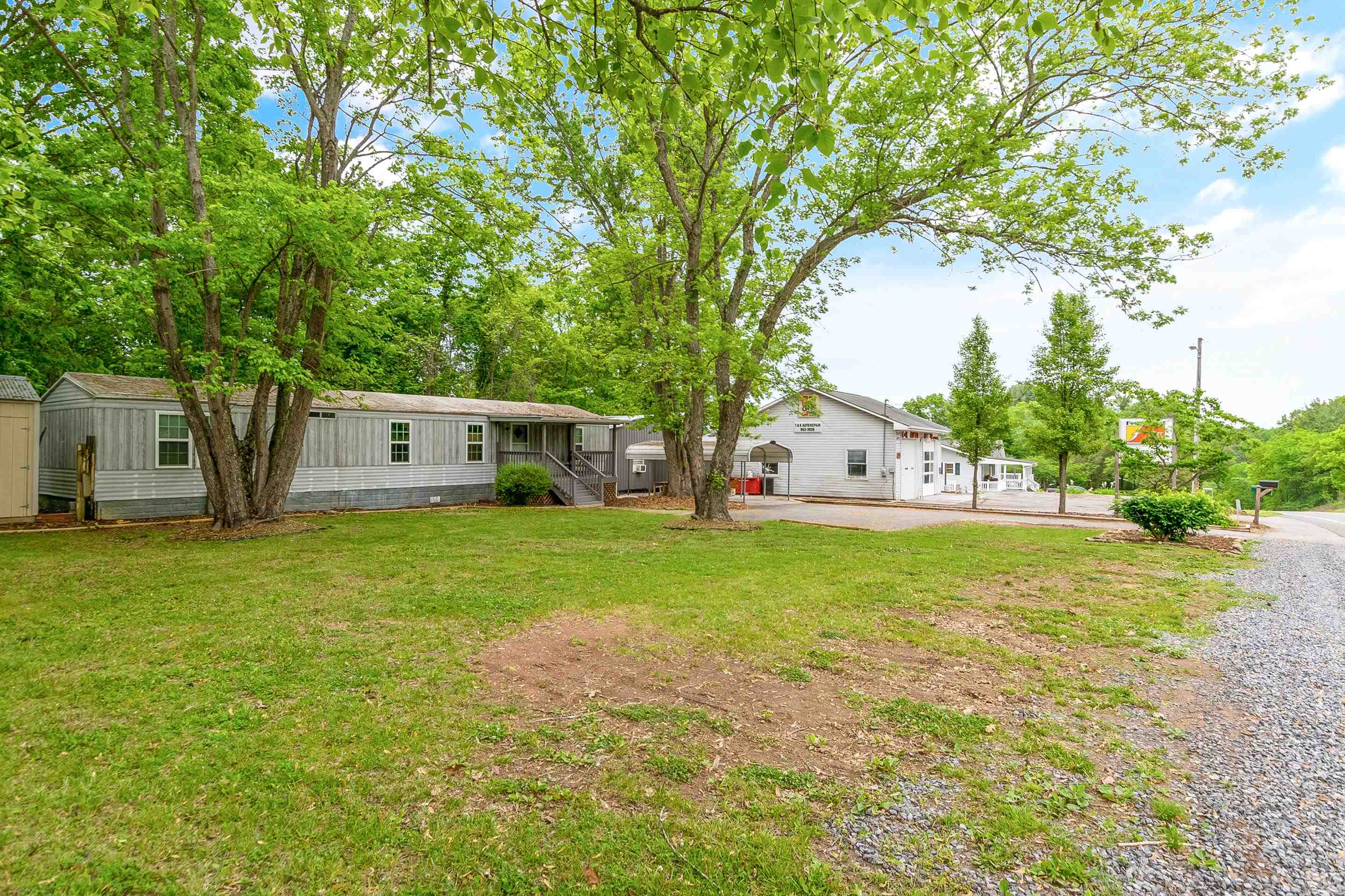 907 Magnolia Lane Christiansburg VA 24073