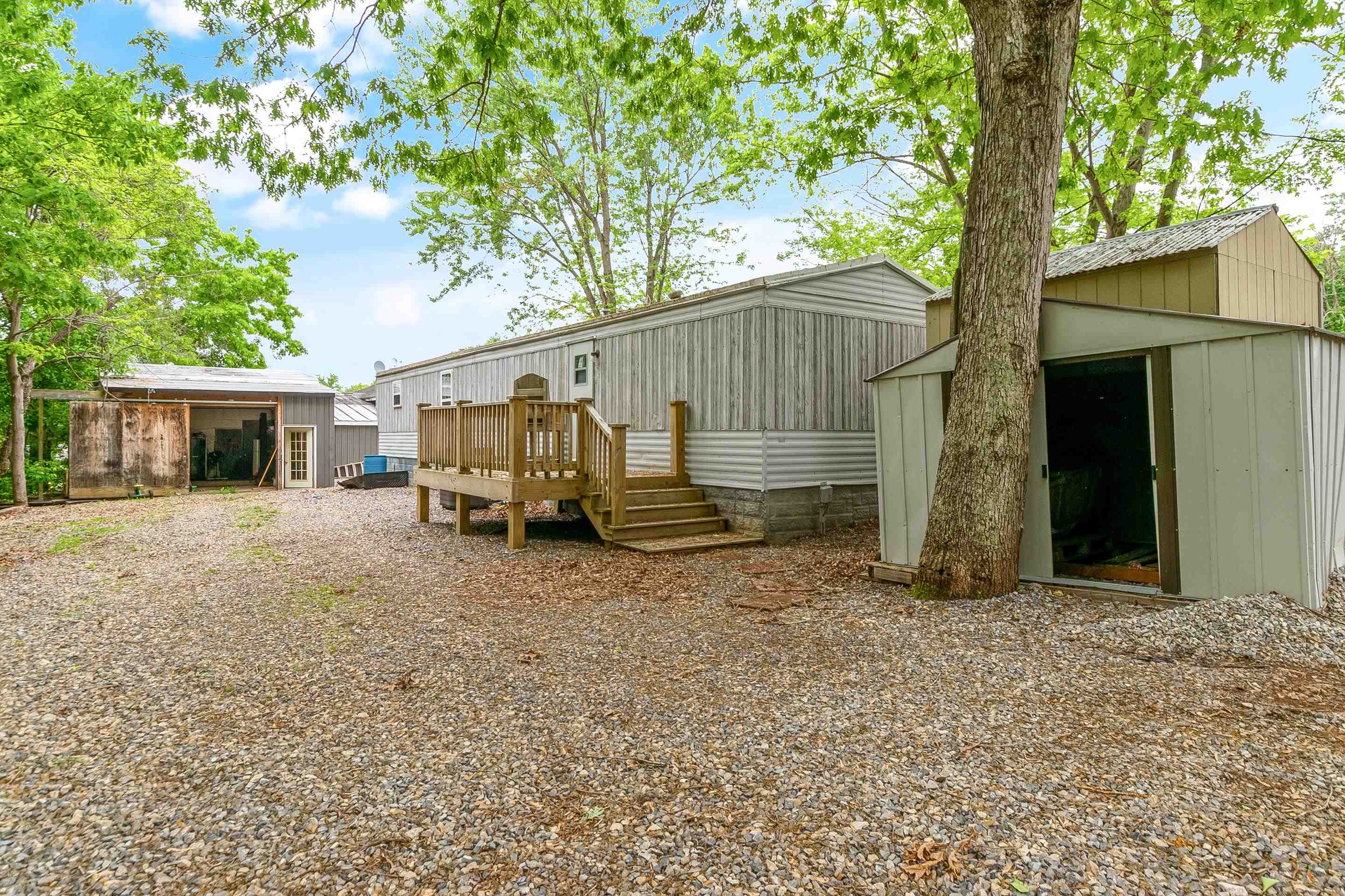 907 Magnolia Lane Christiansburg VA 24073