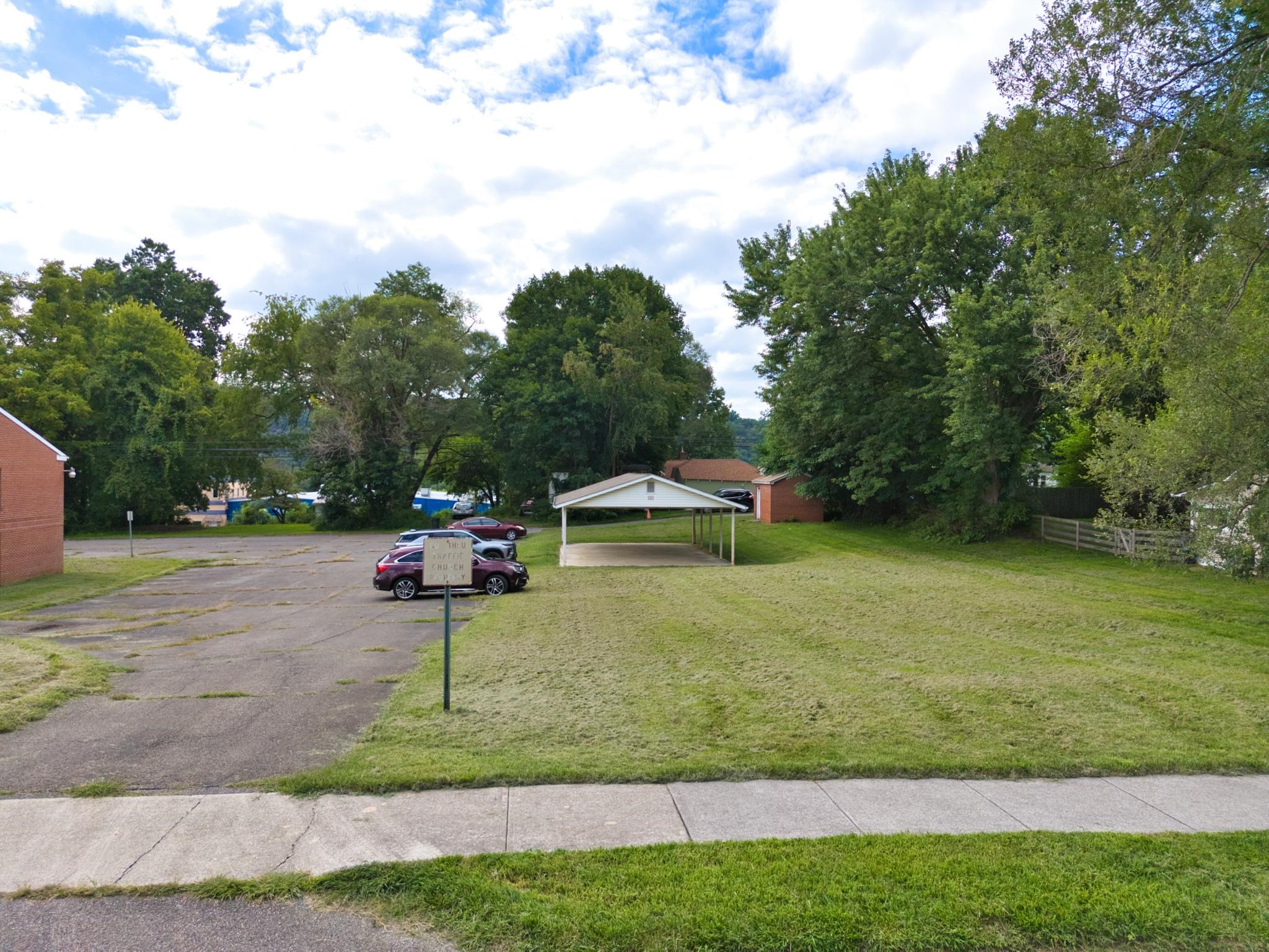 1219 Second Street Radford VA 24141