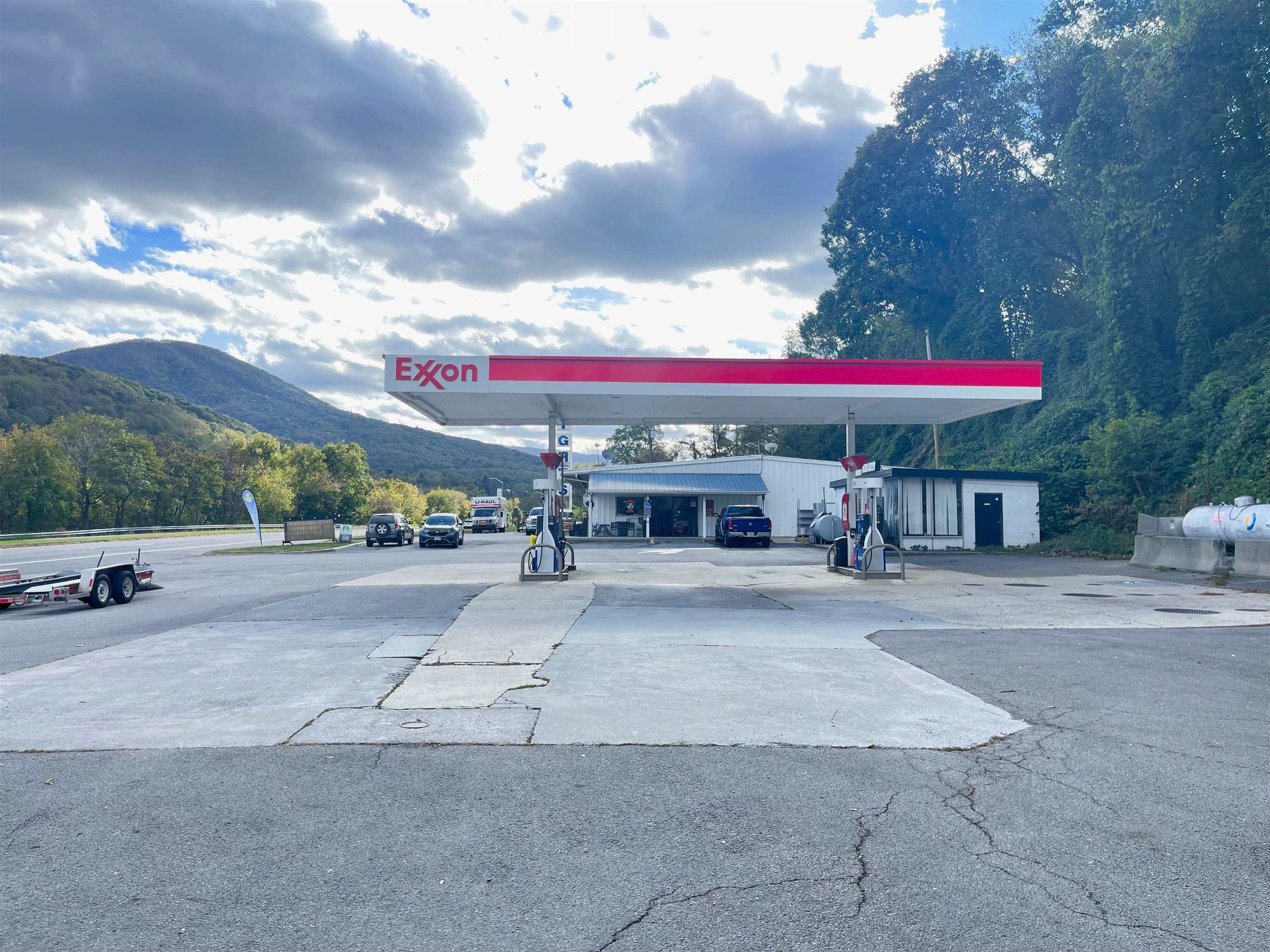 2841 Virginia Avenue Narrows VA 24124