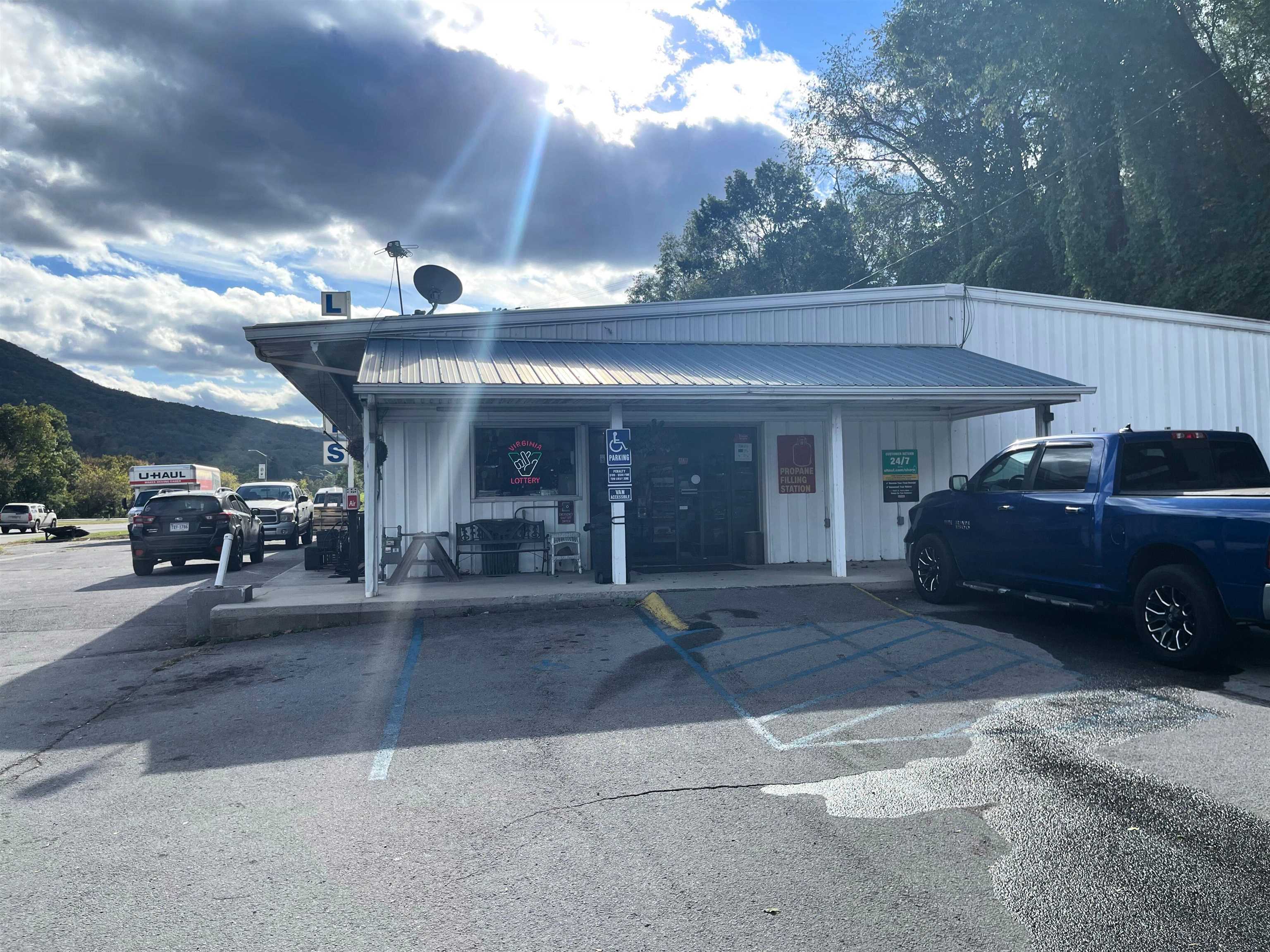 2841 Virginia Avenue Narrows VA 24124