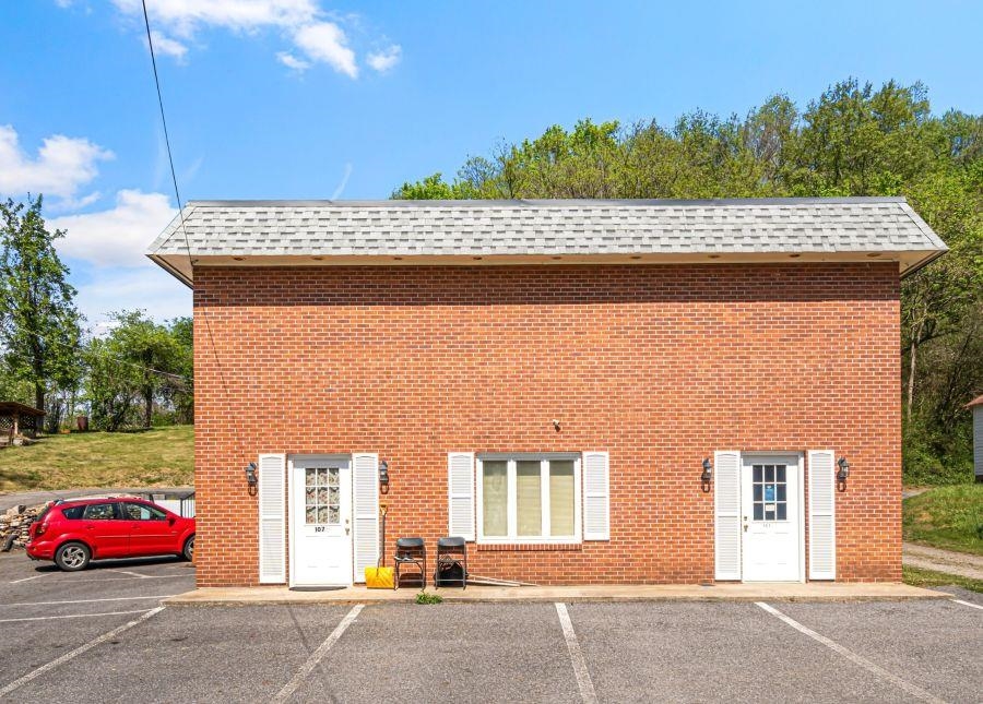 107 Eagle Drive Pearisburg VA 24134