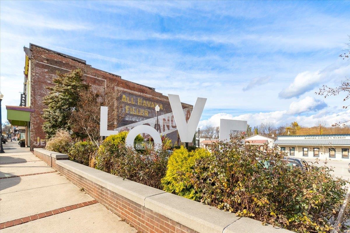 1120 E Main Street Radford VA 24141