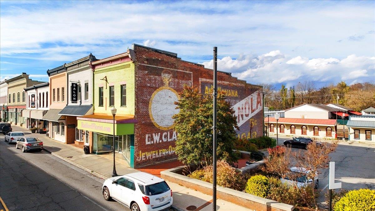 1120 E Main Street Radford VA 24141