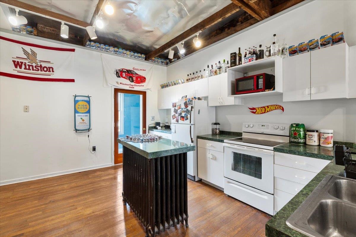 1120 E Main Street Radford VA 24141