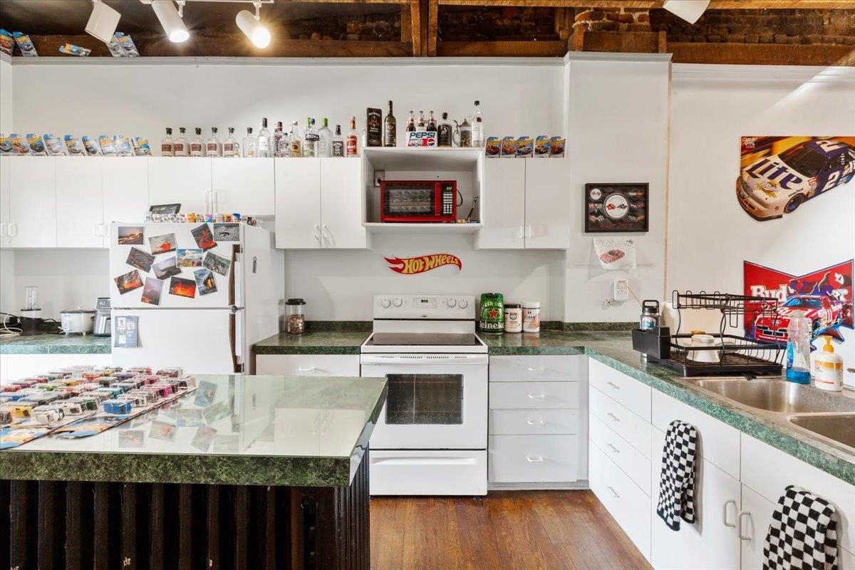 1120 E Main Street Radford VA 24141