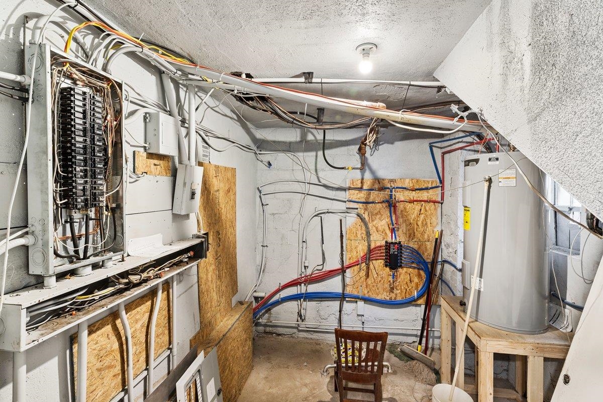 100 Monroe Street Narrows VA 24124