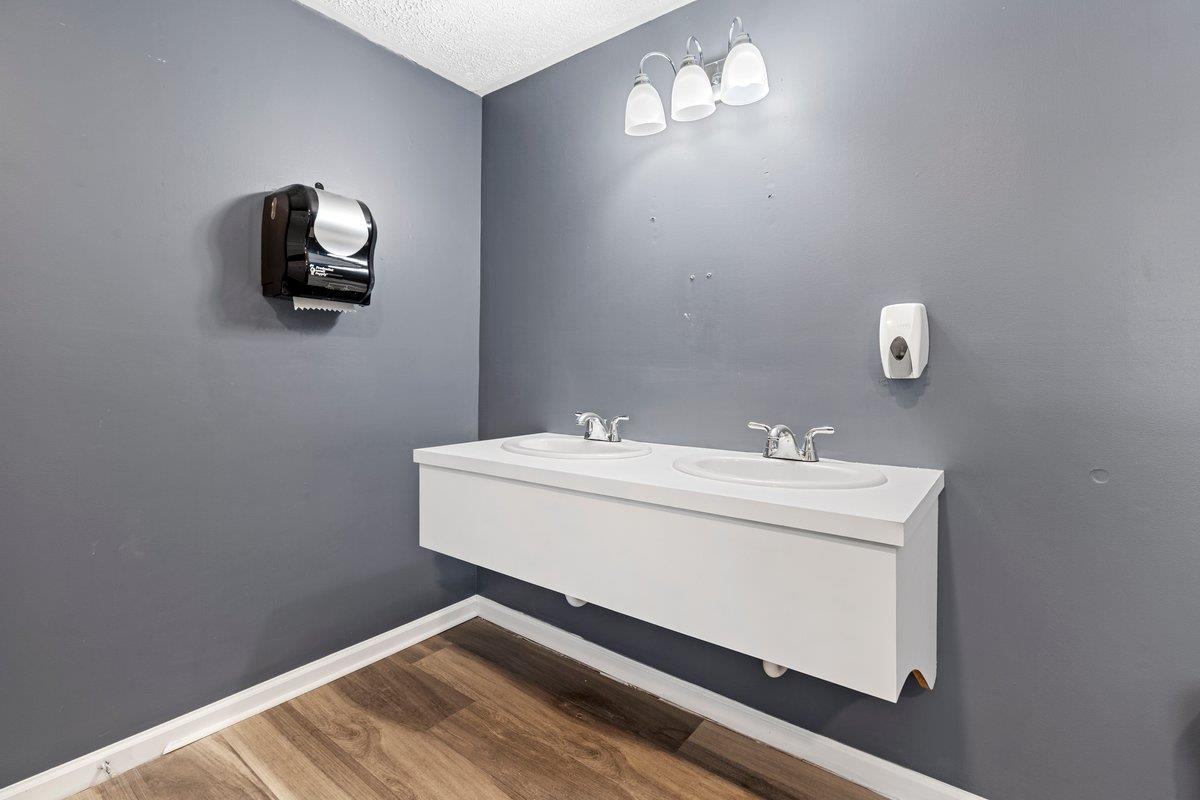 100 Monroe Street Narrows VA 24124