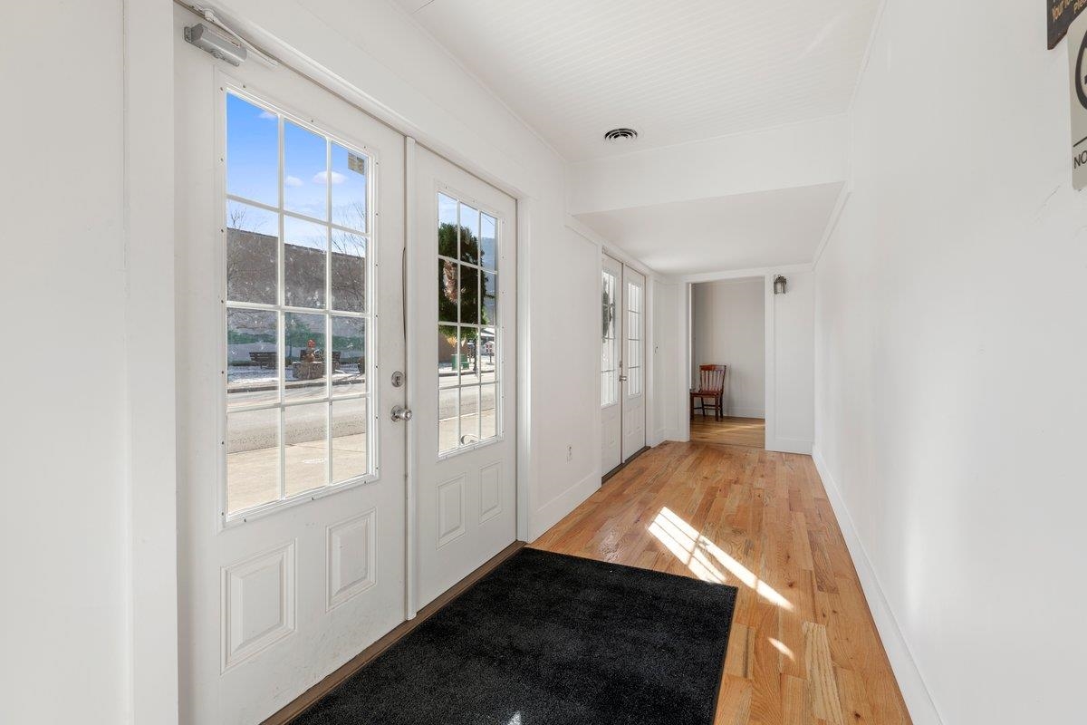 100 Monroe Street Narrows VA 24124