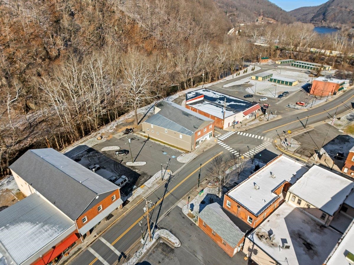 100 Monroe Street Narrows VA 24124