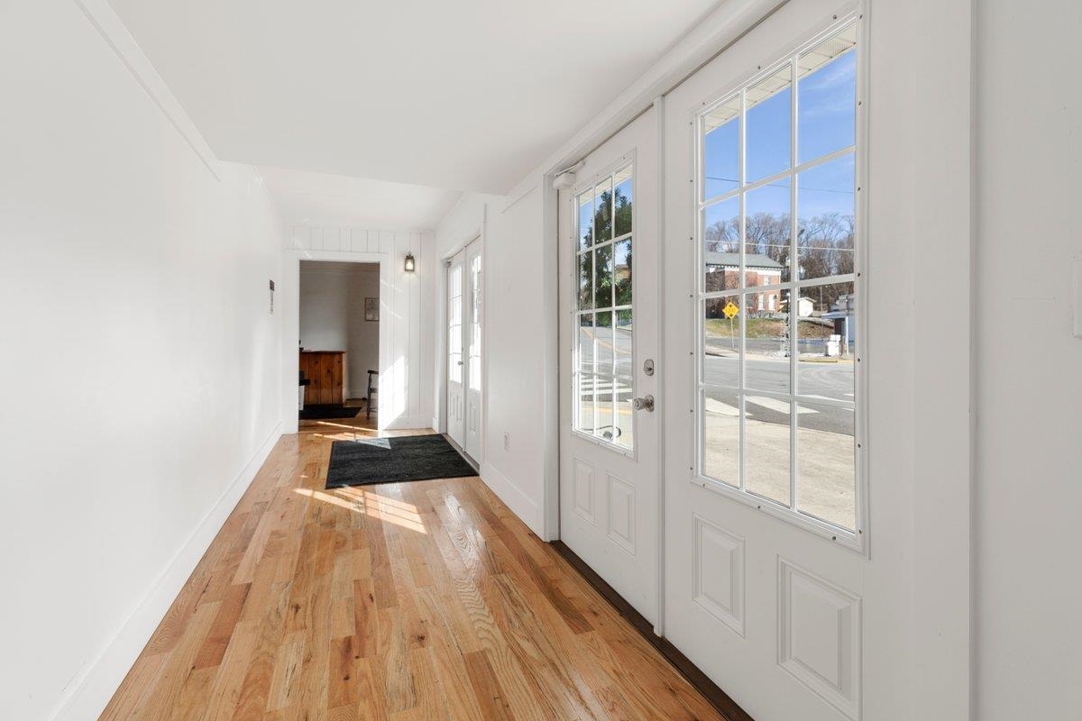 100 Monroe Street Narrows VA 24124