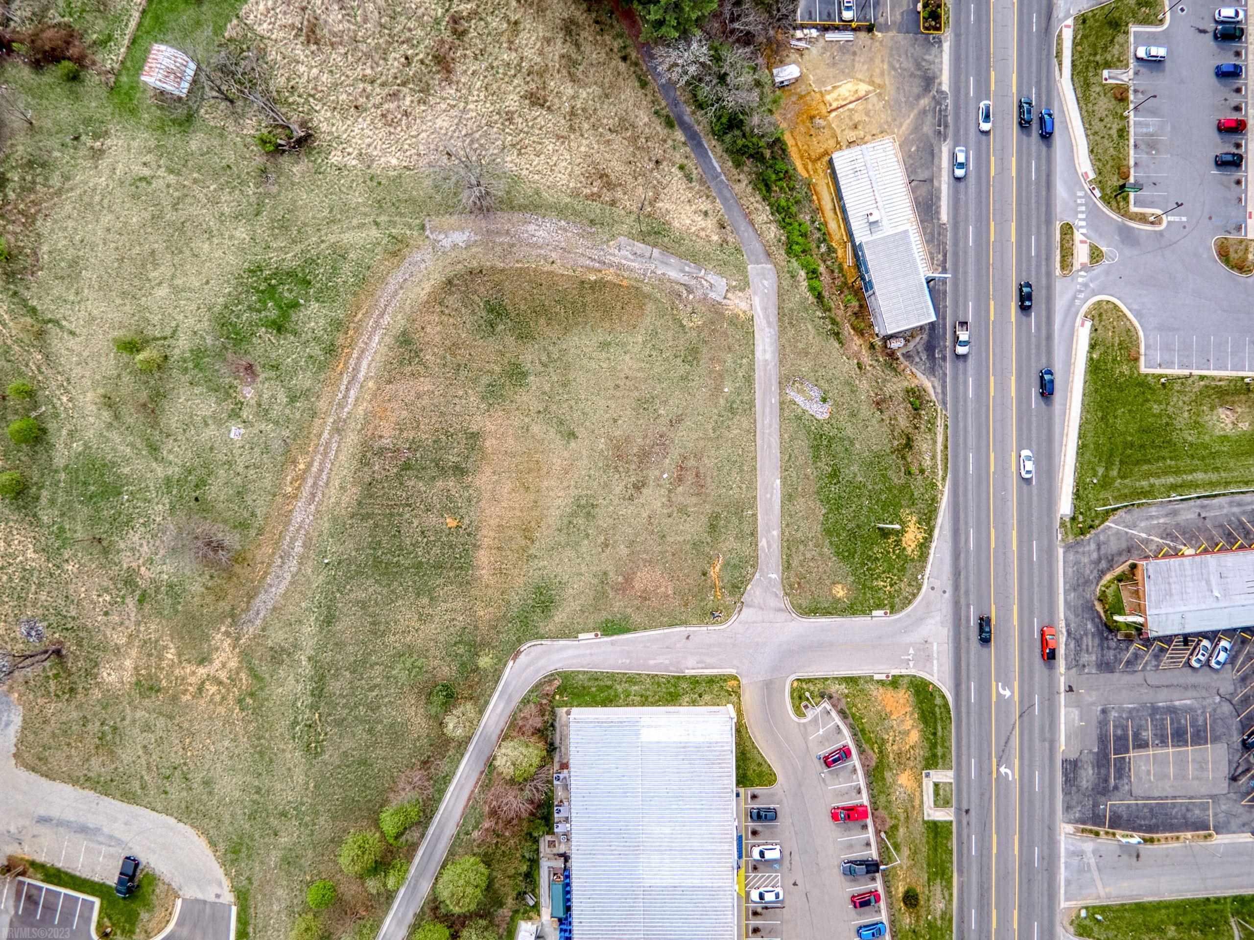 7493 Lee Highway Fairlawn VA 24141