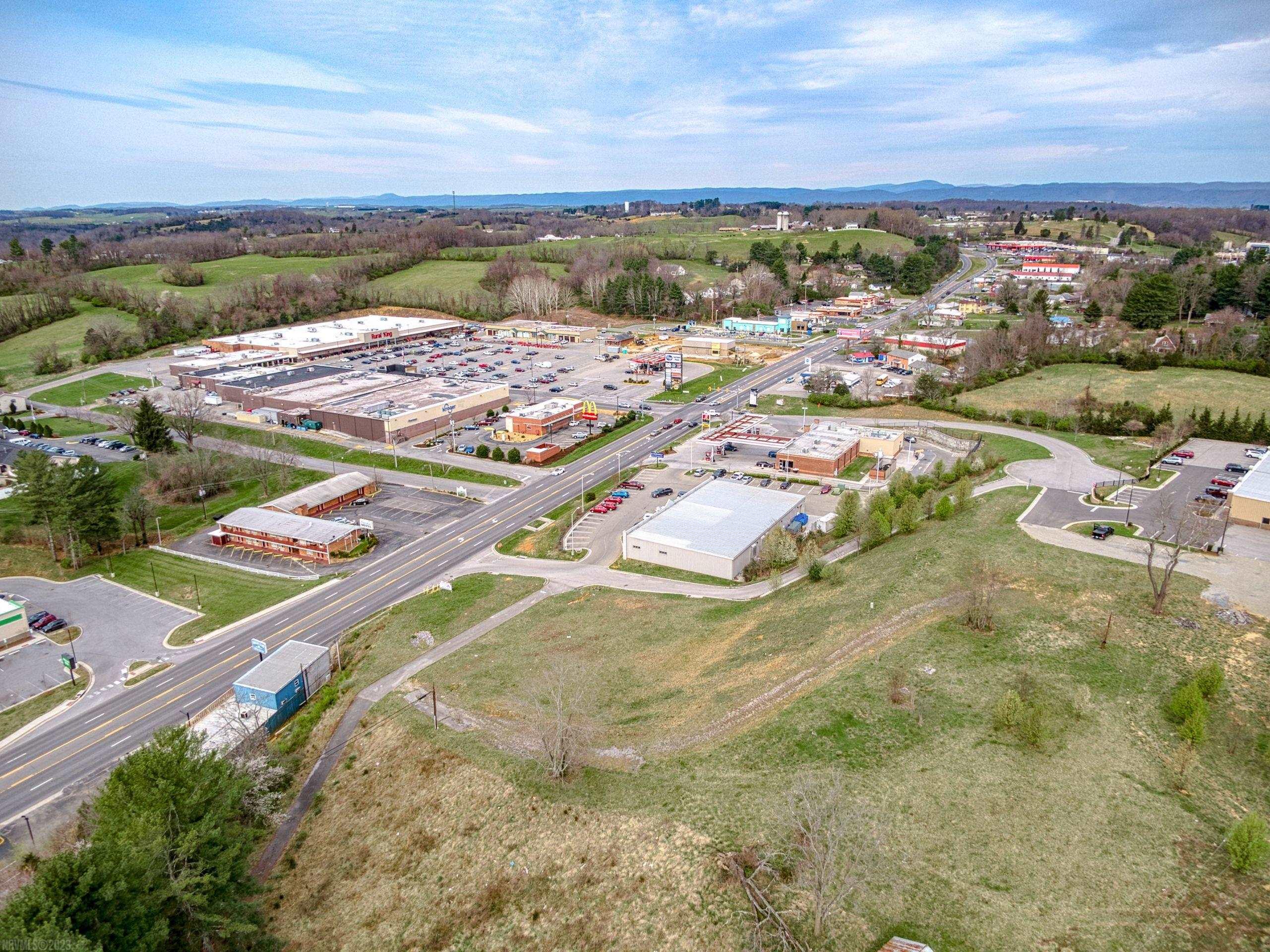 7493 Lee Highway Fairlawn VA 24141