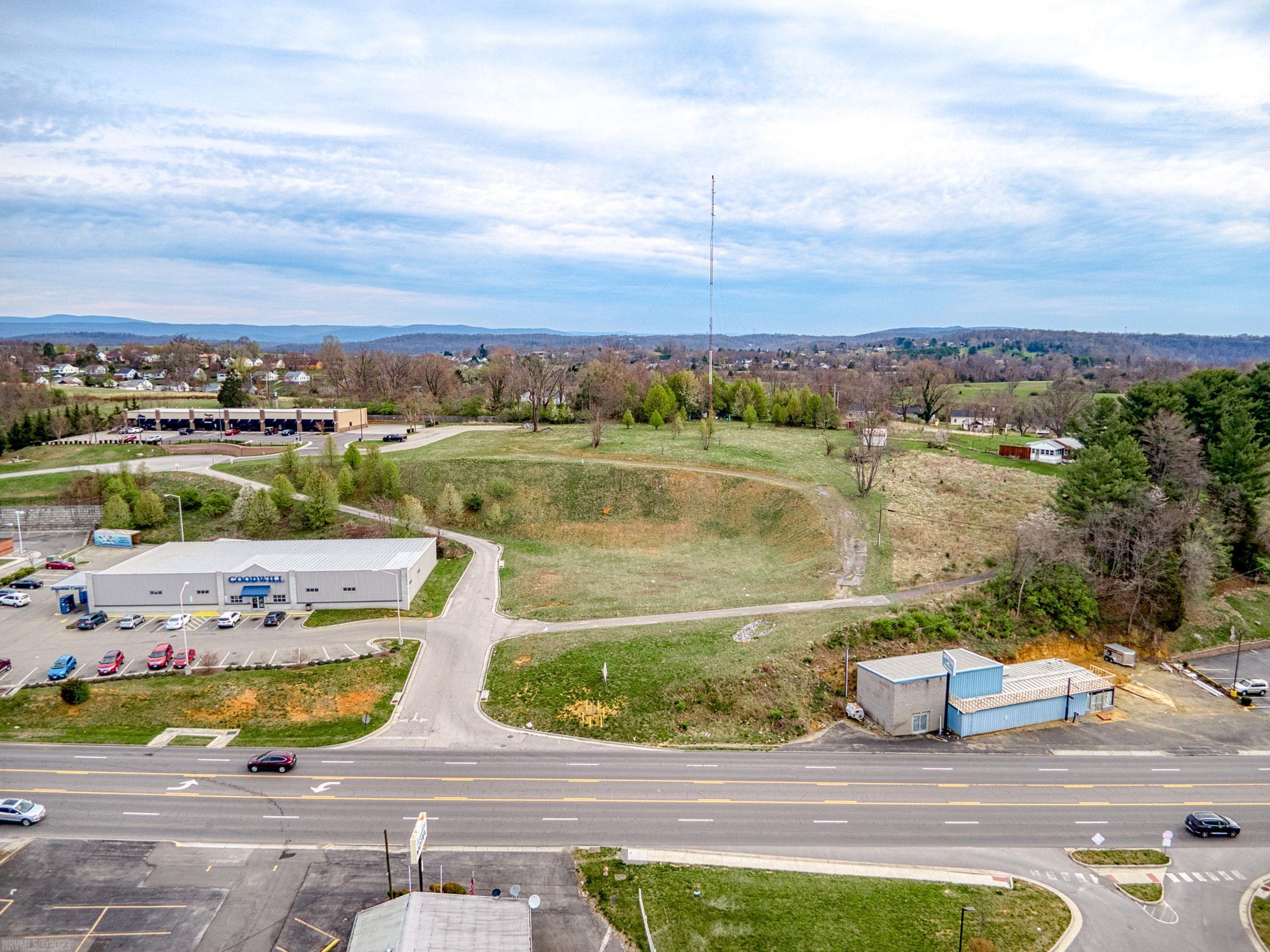 7493 Lee Highway Fairlawn VA 24141