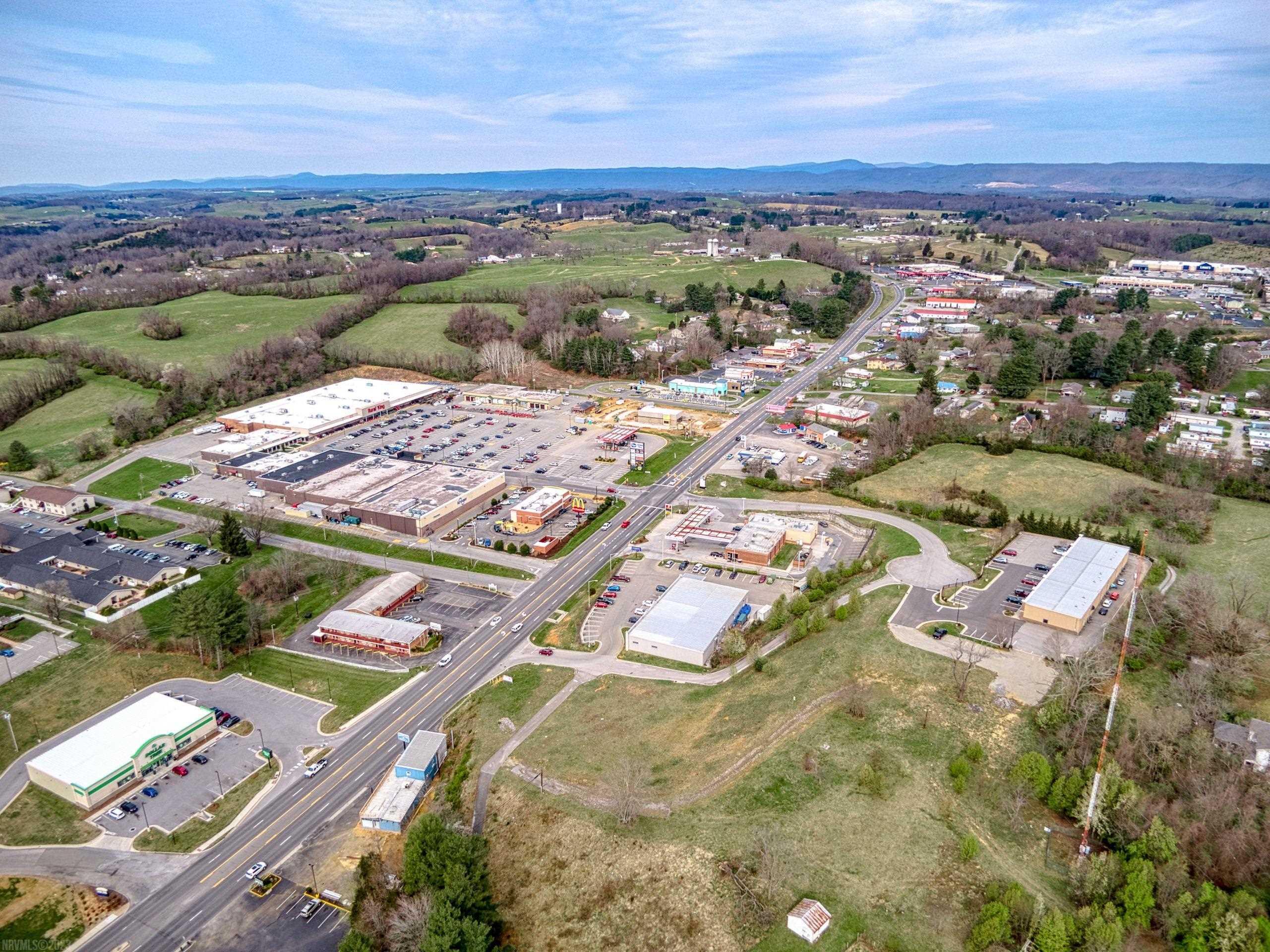 7493 Lee Highway Fairlawn VA 24141