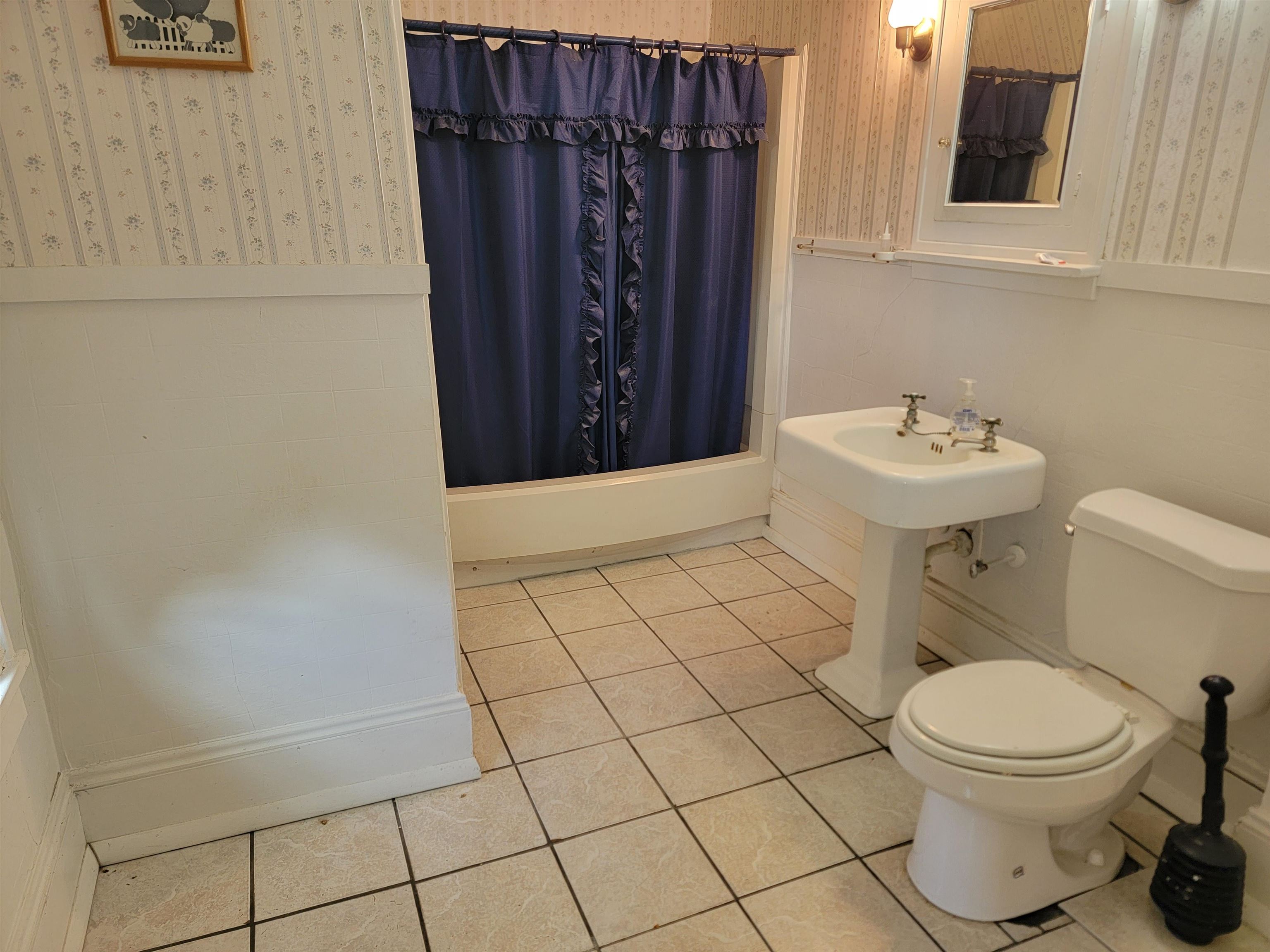 115 W Blue Ridge Street Stuart VA 24171