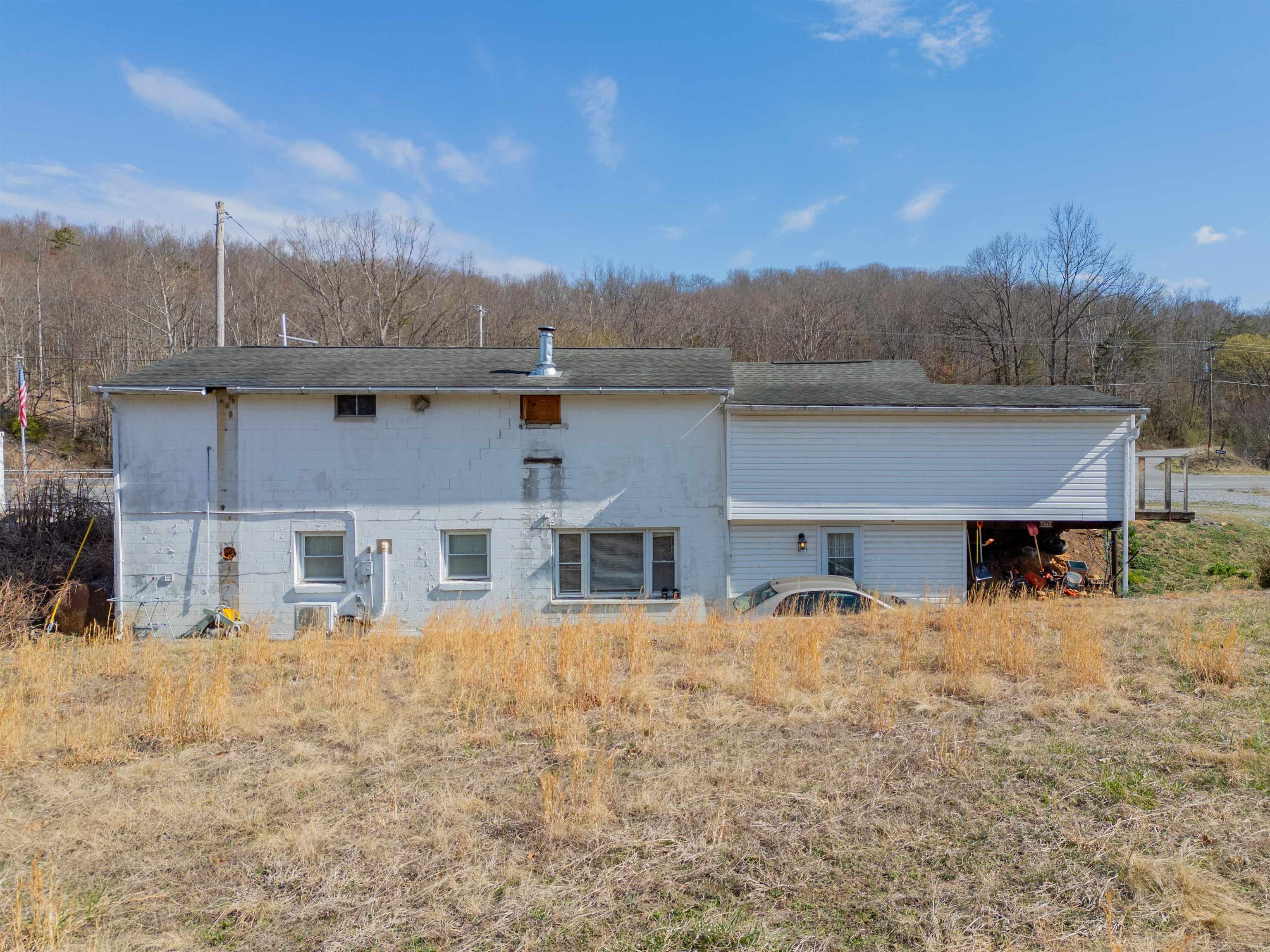 5502 Virginia Avenue Pembroke VA 24136