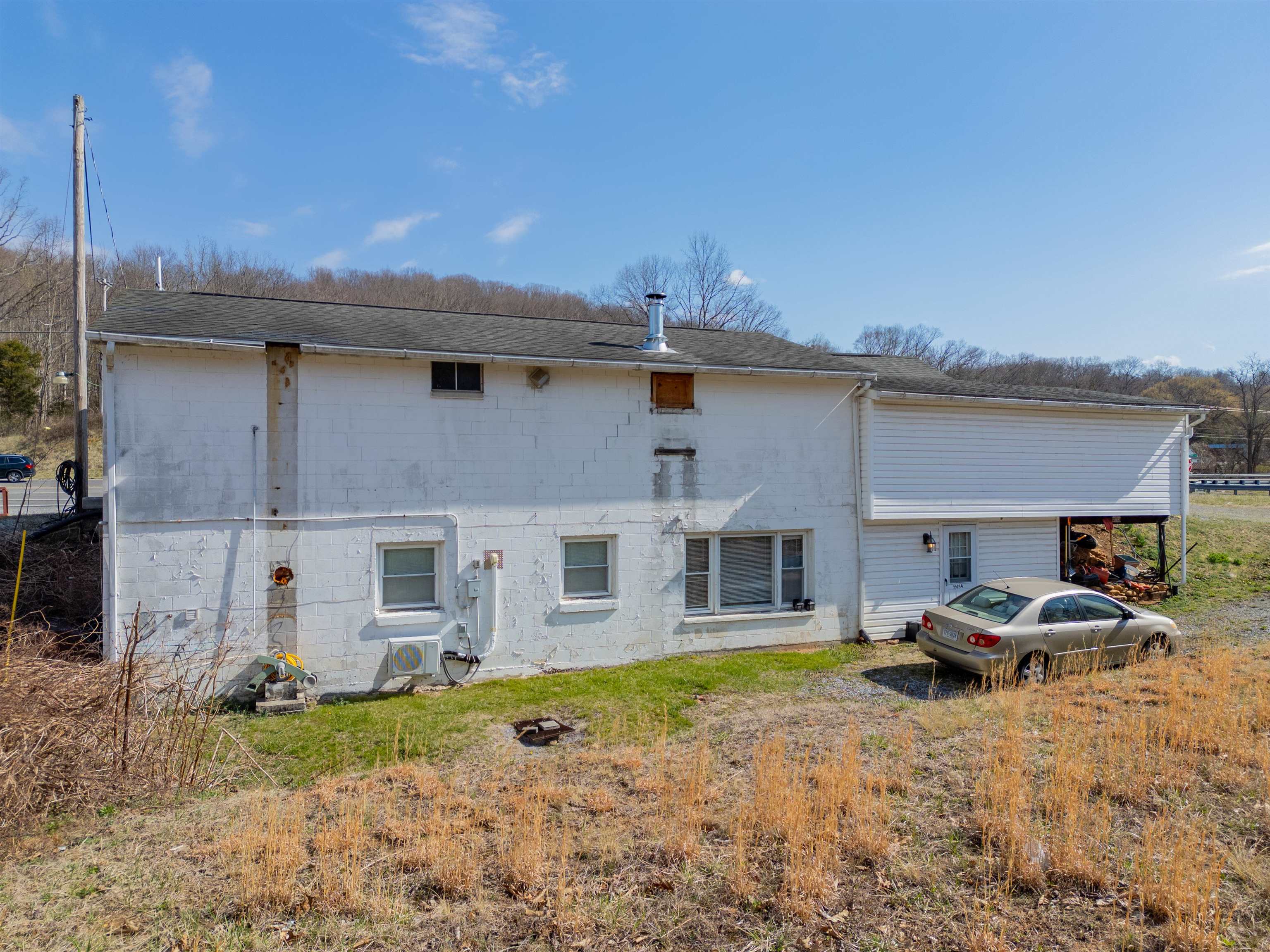 5502 Virginia Avenue Pembroke VA 24136