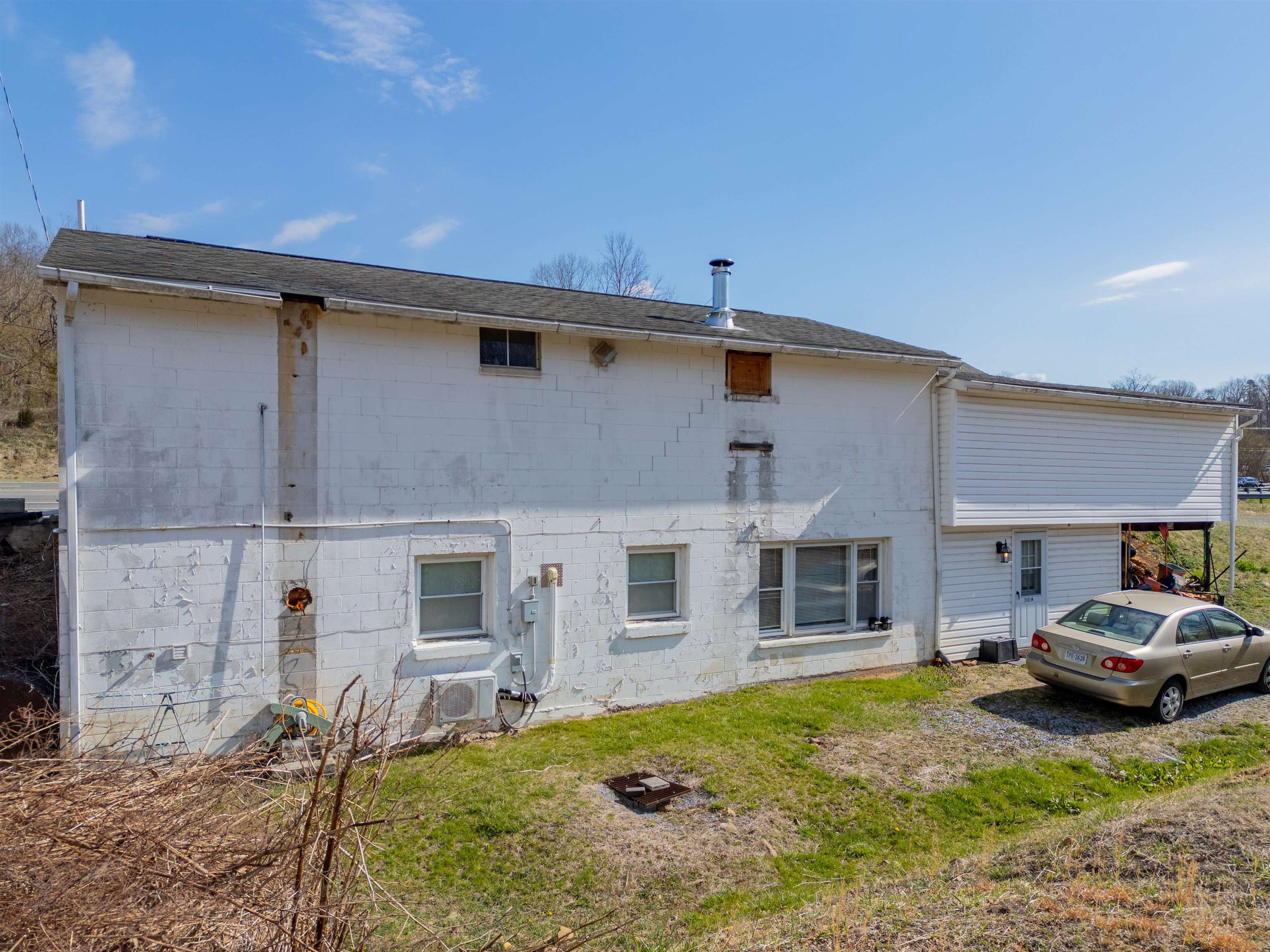 5502 Virginia Avenue Pembroke VA 24136