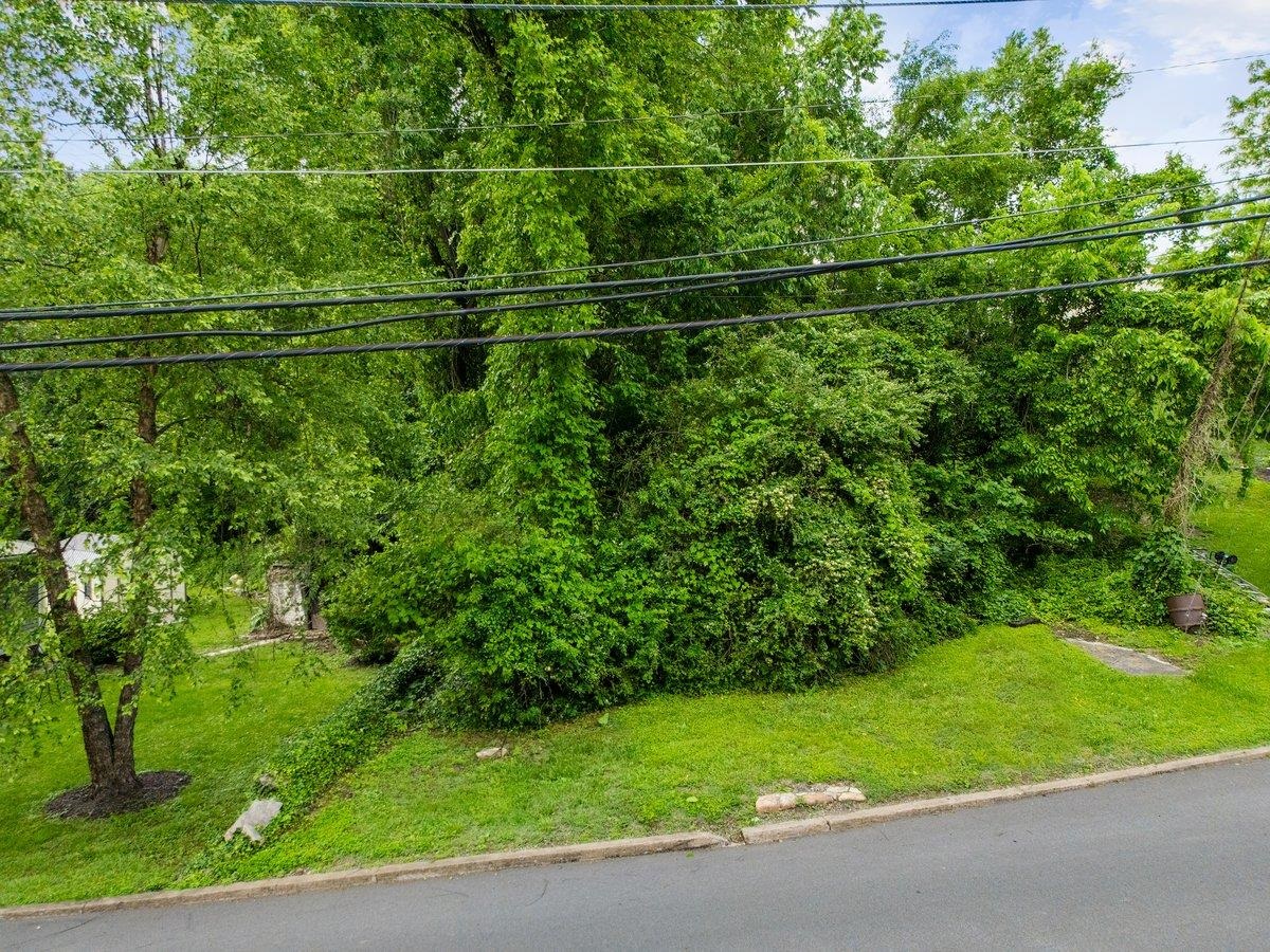 358 Main Street Narrows VA 24124