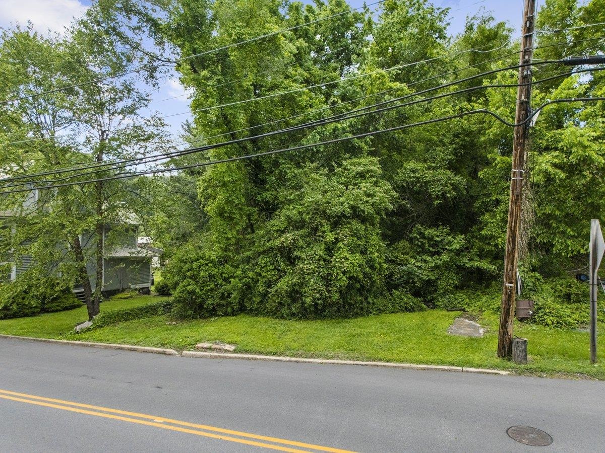 358 Main Street Narrows VA 24124