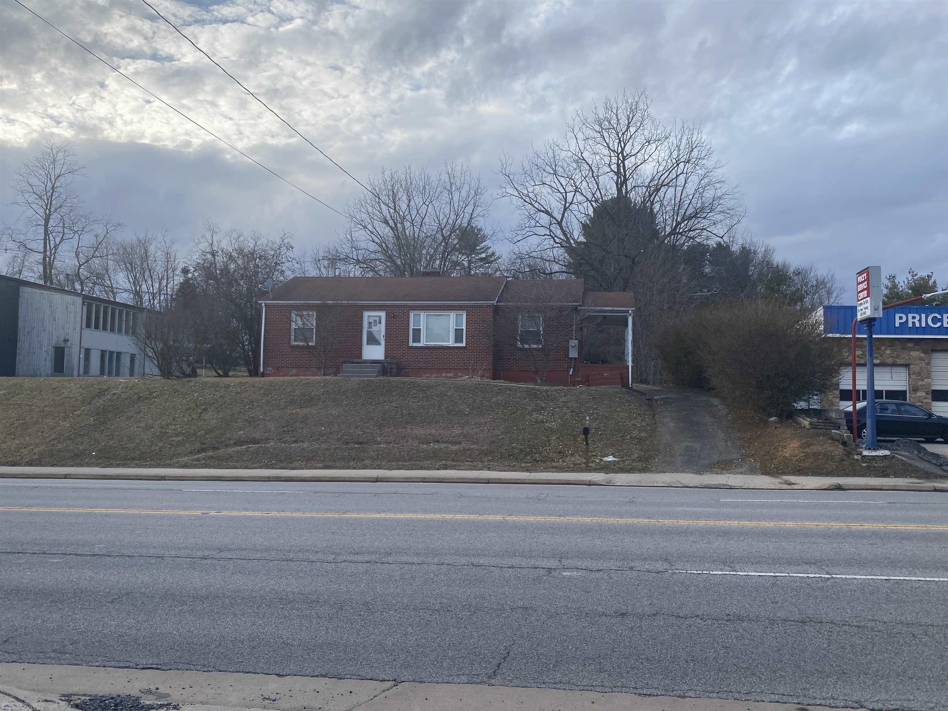 1107 N Main Street Blacksburg VA 24060