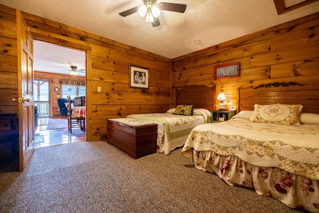 579 Volunteer Road Hillsville VA 24343