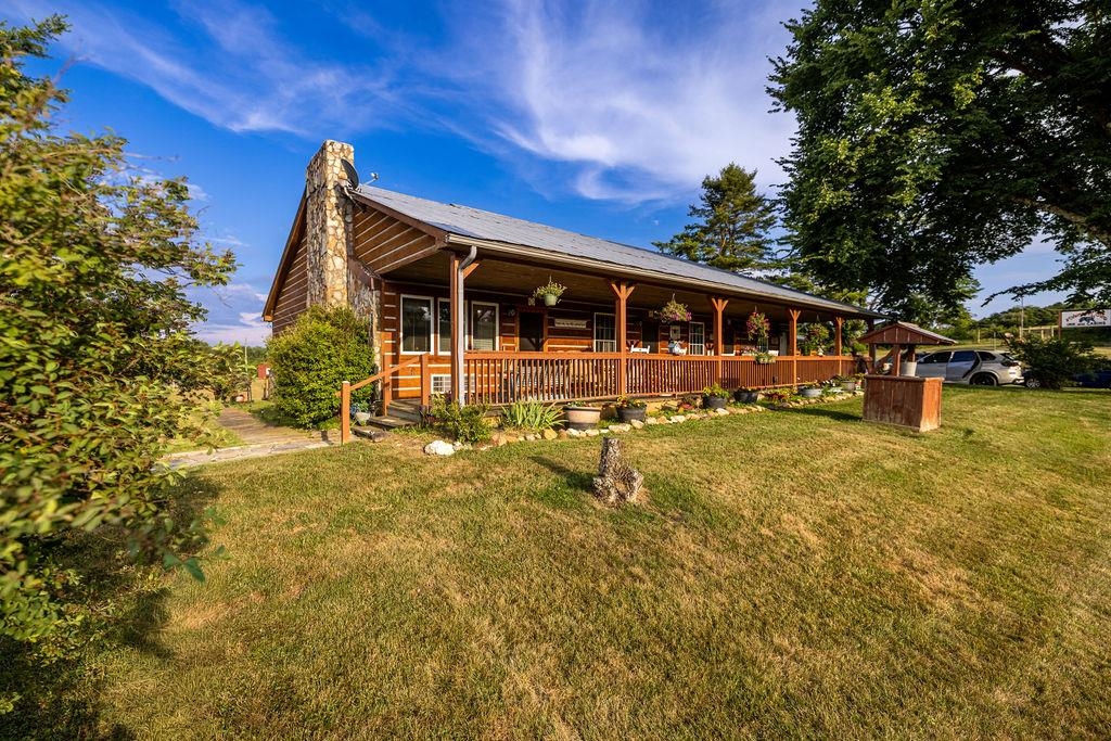 579 Volunteer Road Hillsville VA 24343