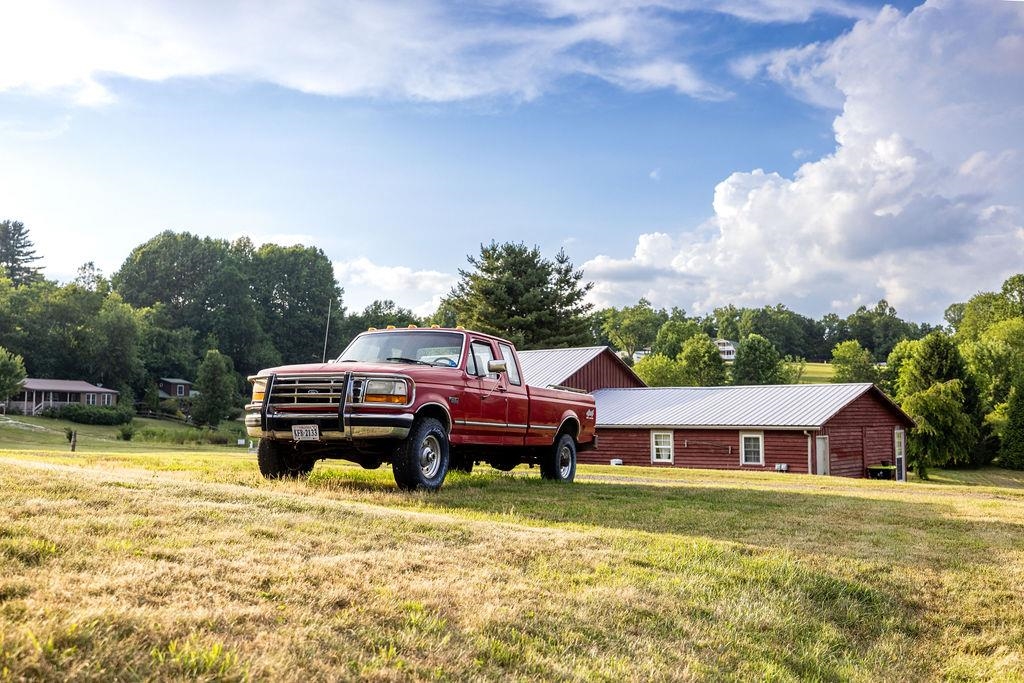 579 Volunteer Road Hillsville VA 24343