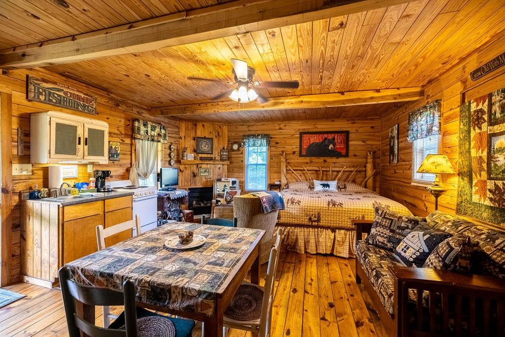579 Volunteer Road Hillsville VA 24343
