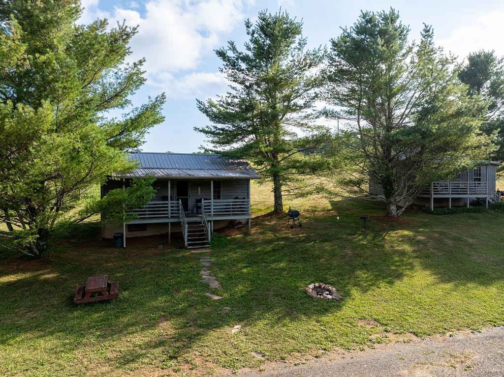 579 Volunteer Road Hillsville VA 24343