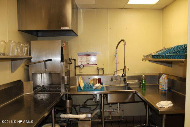 2606 E Lee Highway Wytheville VA 24382