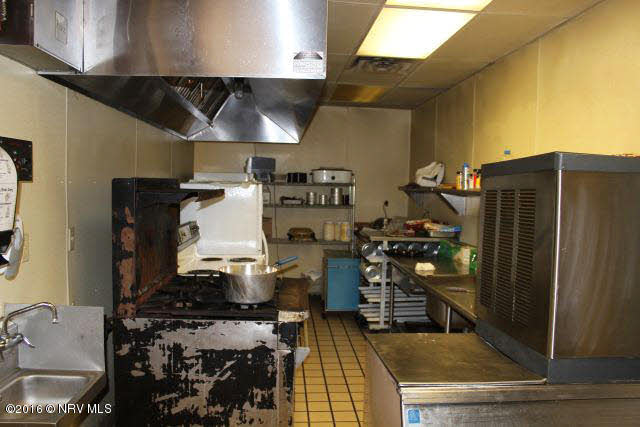 2606 E Lee Highway Wytheville VA 24382