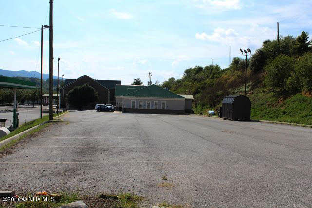 2606 E Lee Highway Wytheville VA 24382