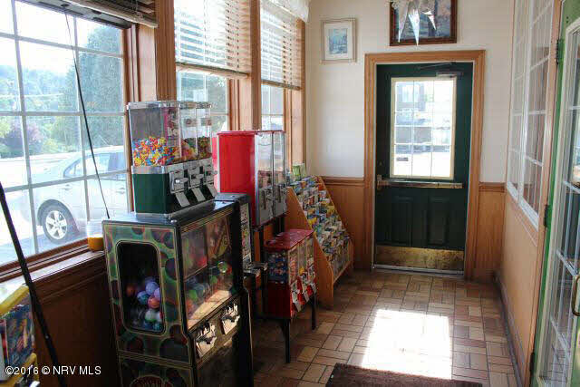 2606 E Lee Highway Wytheville VA 24382